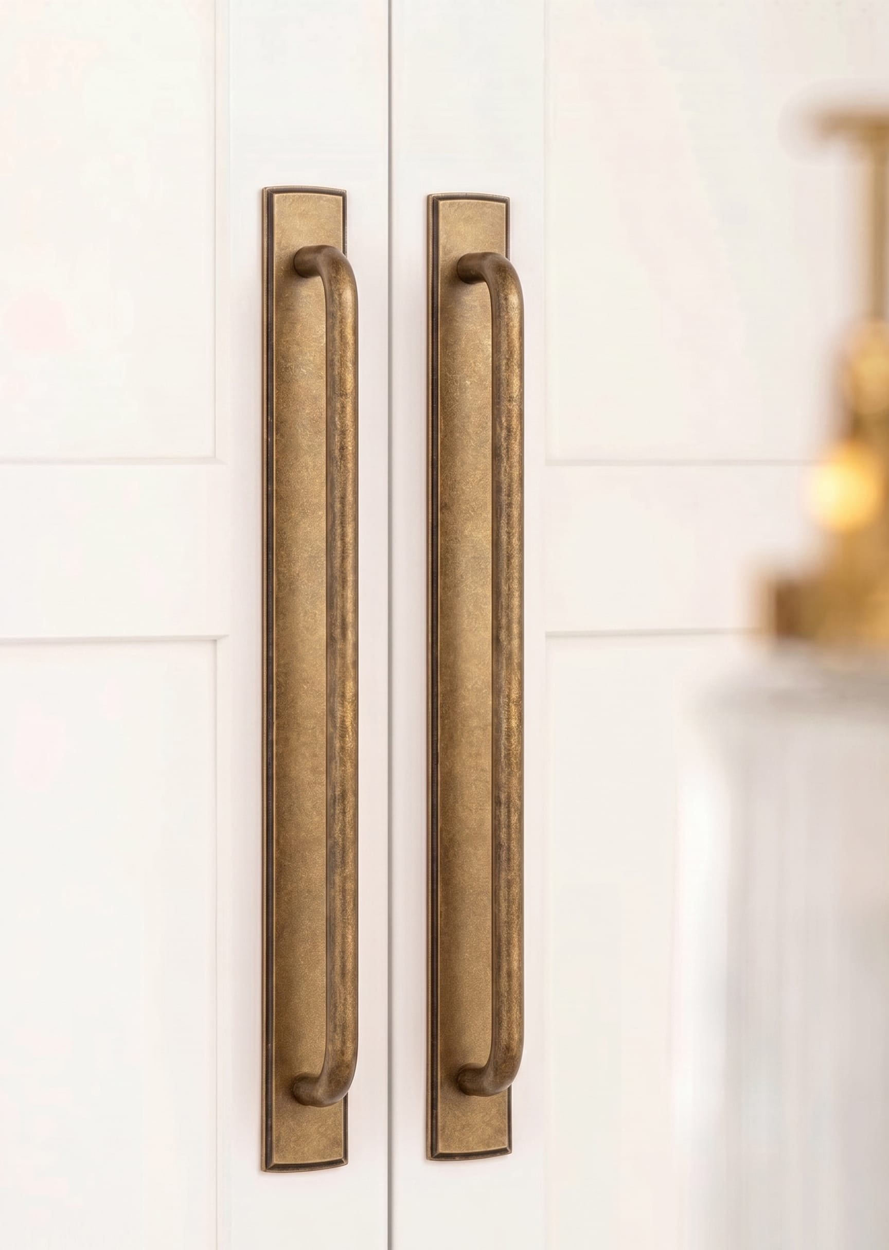 Goo-Ki 2 Pack Modern Geometric Zinc Alloy Cabinet Pulls with Back Plate Sleek Curved Sturdy Cabinet Handles