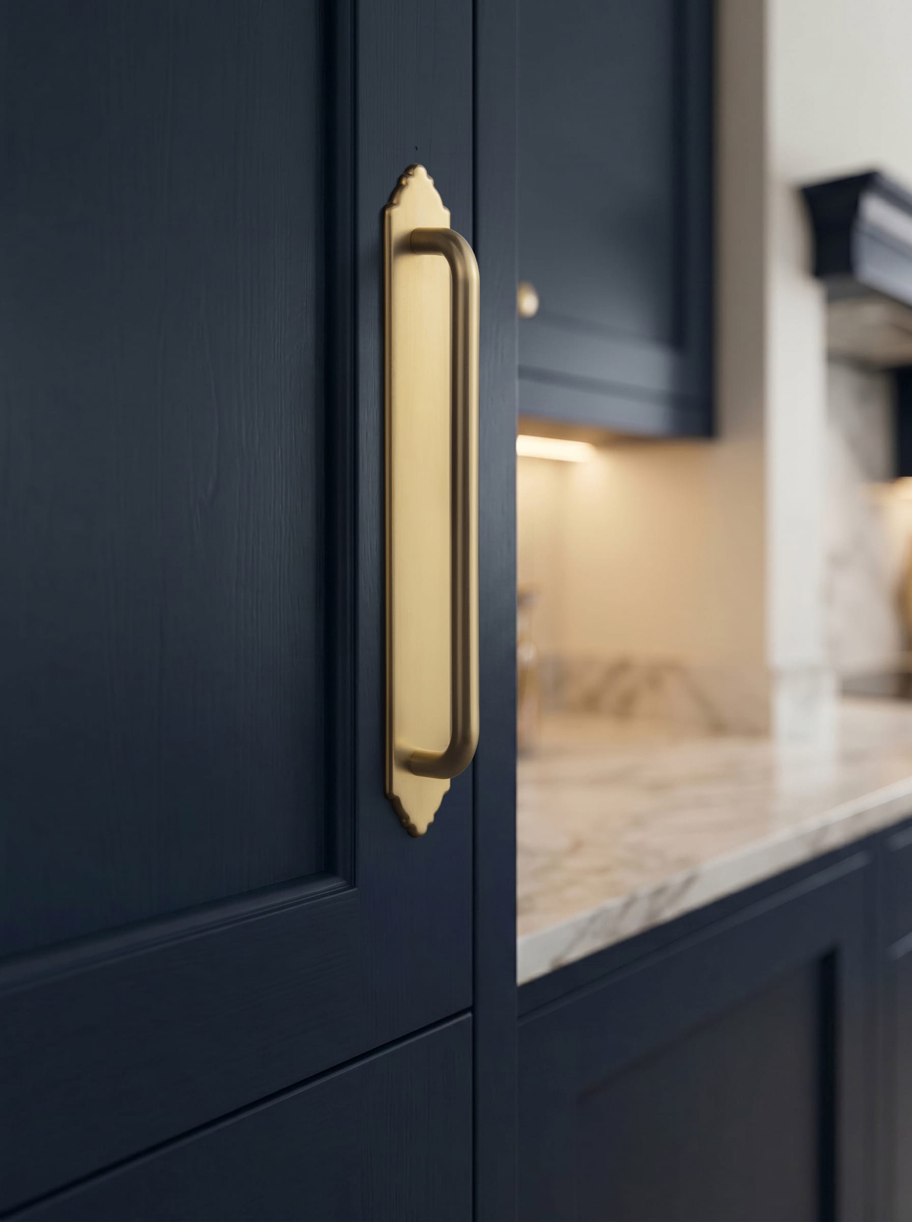 Goo-Ki 2 Pack Modern Geometric Zinc Alloy Cabinet Pulls with Back Plate Sleek Curved Sturdy Cabinet Handles