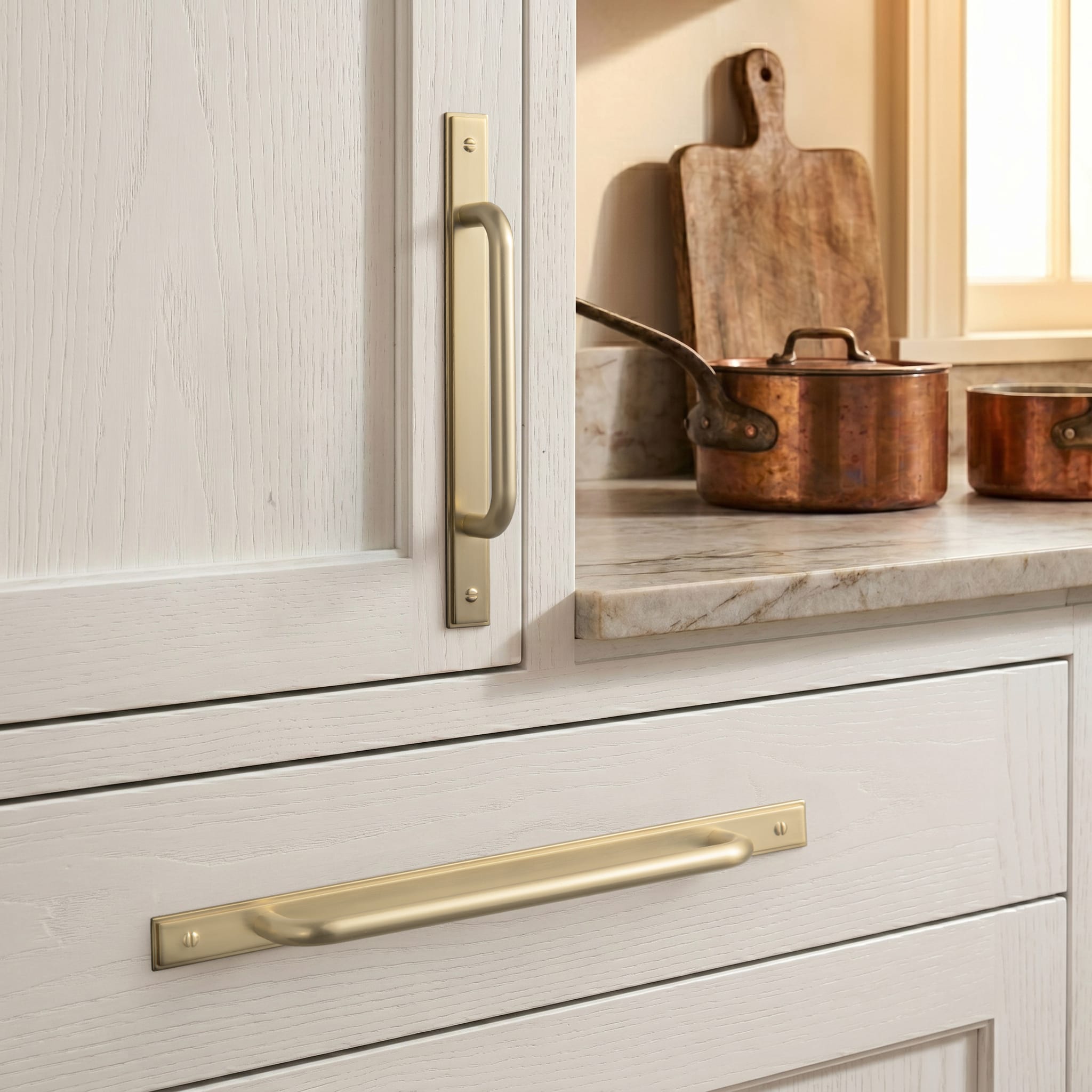 Goo-Ki 2 Pack Modern Geometric Zinc Alloy Cabinet Pulls with Back Plate Sleek Curved Sturdy Cabinet Handles
