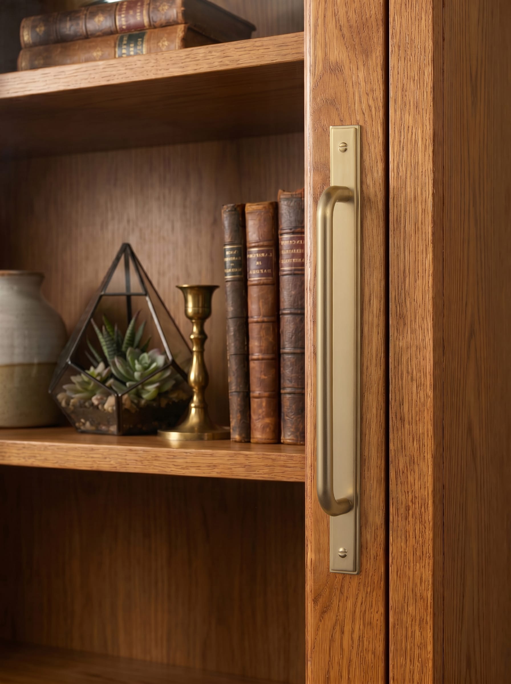 Goo-Ki 2 Pack Modern Geometric Zinc Alloy Cabinet Pulls with Back Plate Sleek Curved Sturdy Cabinet Handles