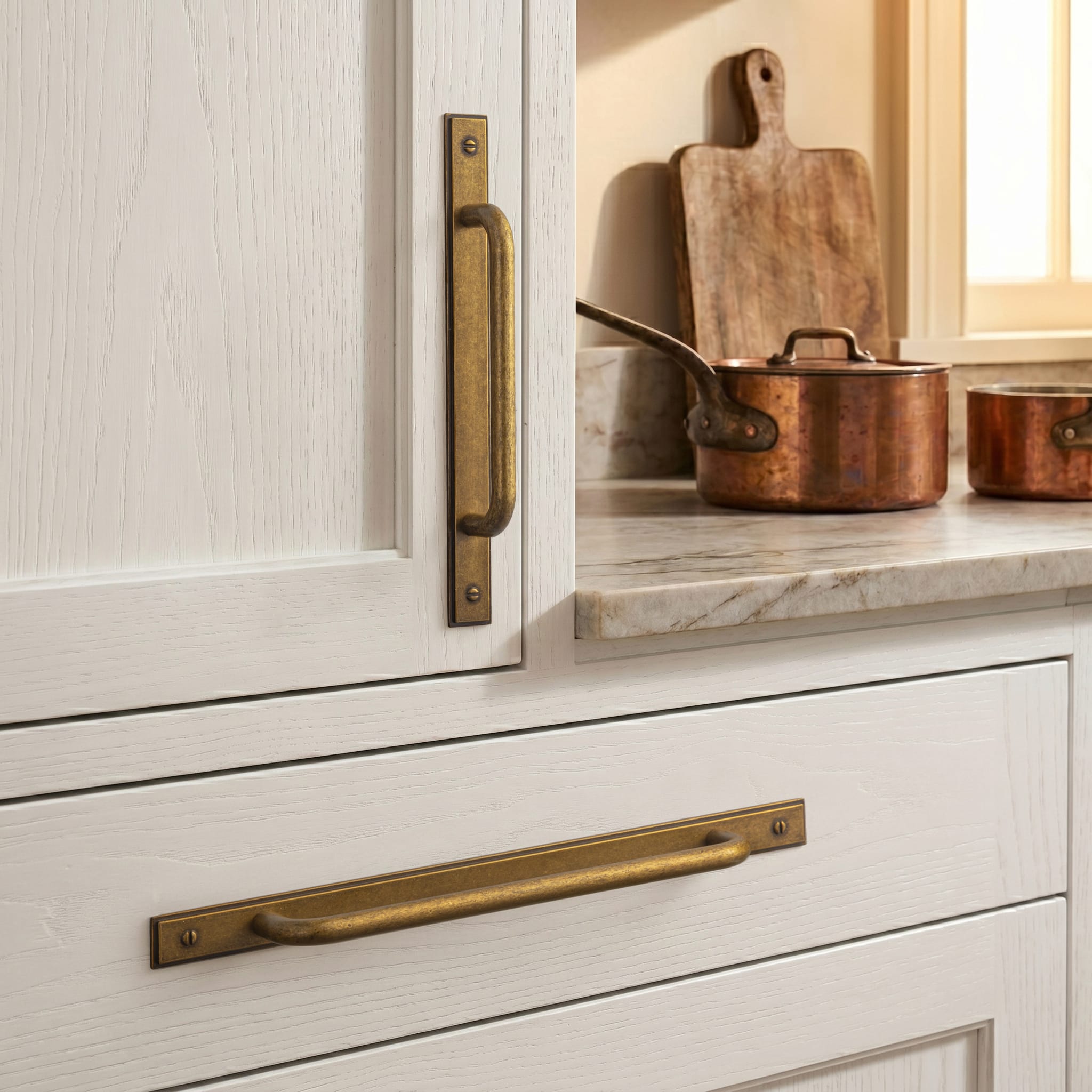 Goo-Ki 2 Pack Modern Geometric Zinc Alloy Cabinet Pulls with Back Plate Sleek Curved Sturdy Cabinet Handles
