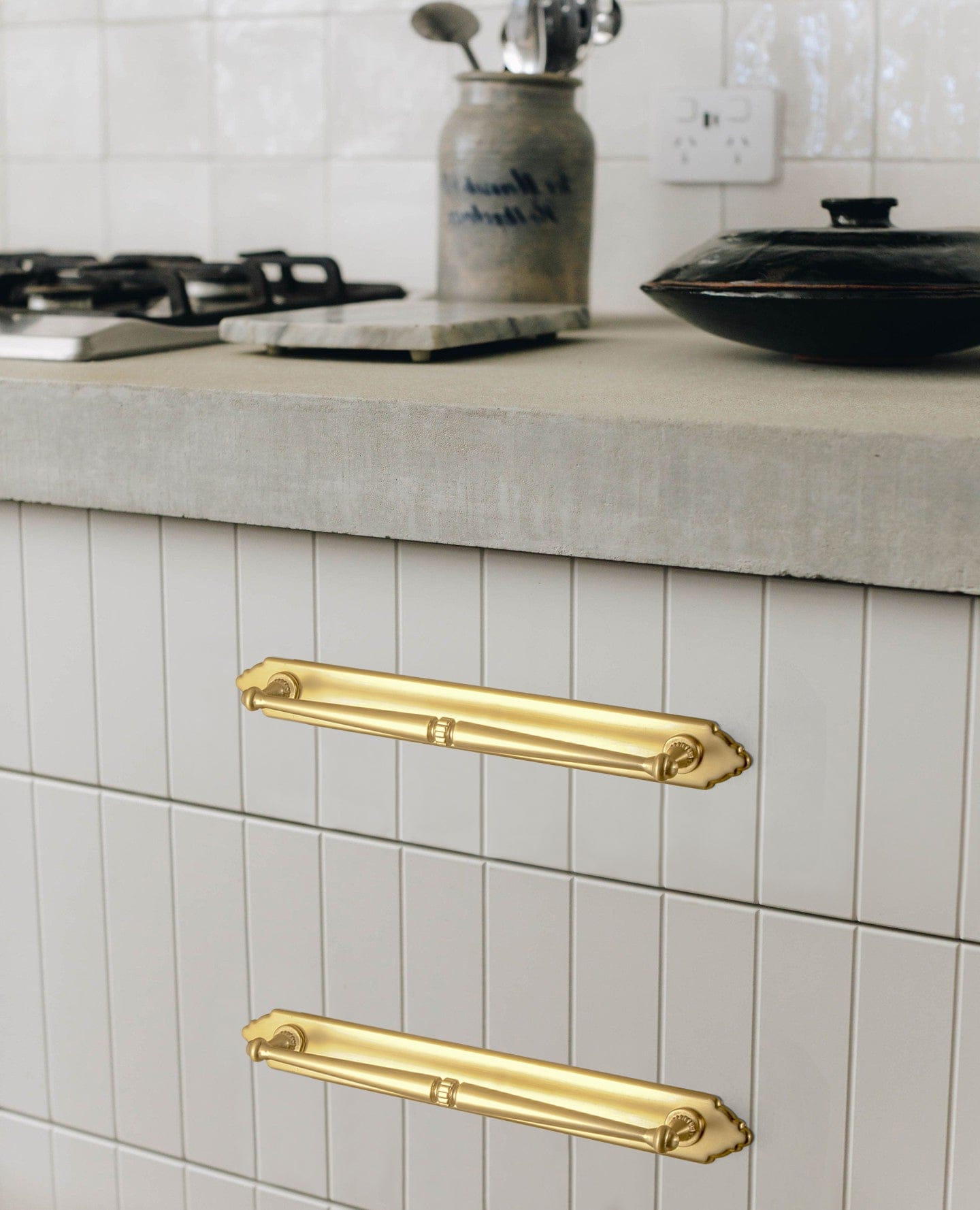 Goo-Ki 2 Pack Ornate Vintage Brass Drawer Pulls - Classic Cabinet Handles with Decorative Back Plates