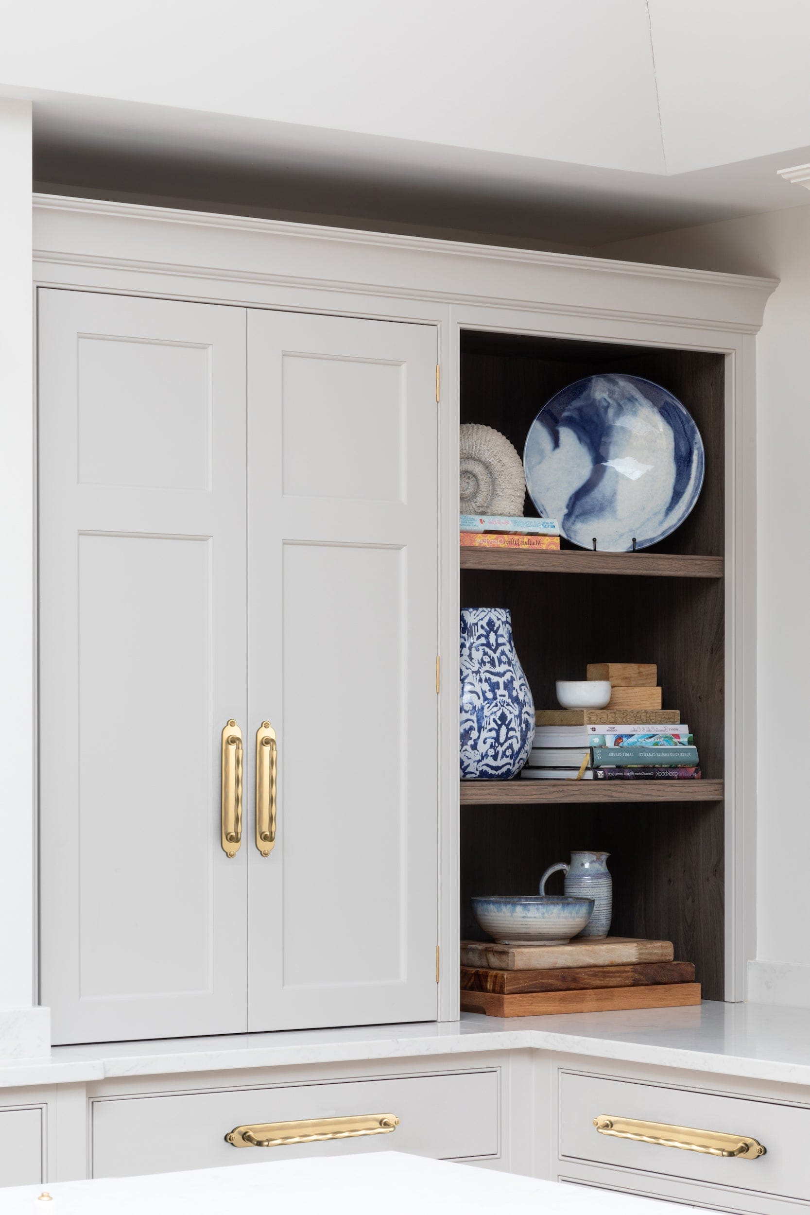 Goo-Ki 2 Pack Zinc Alloy Drawer Pulls with Back Plate Twisted Design Decorative Handles for Kitchen Cabinets