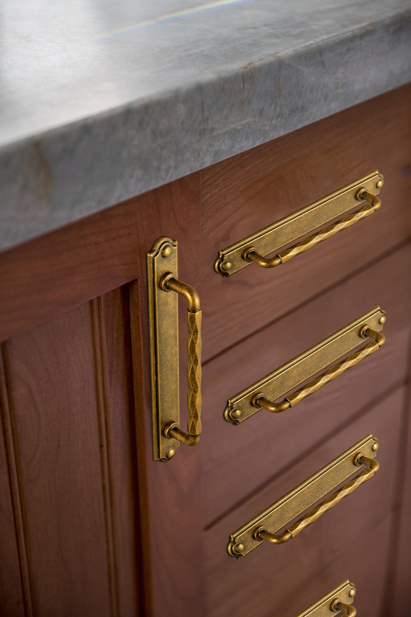 Goo-Ki 2 Pack Zinc Alloy Drawer Pulls with Back Plate Twisted Design Decorative Handles for Kitchen Cabinets