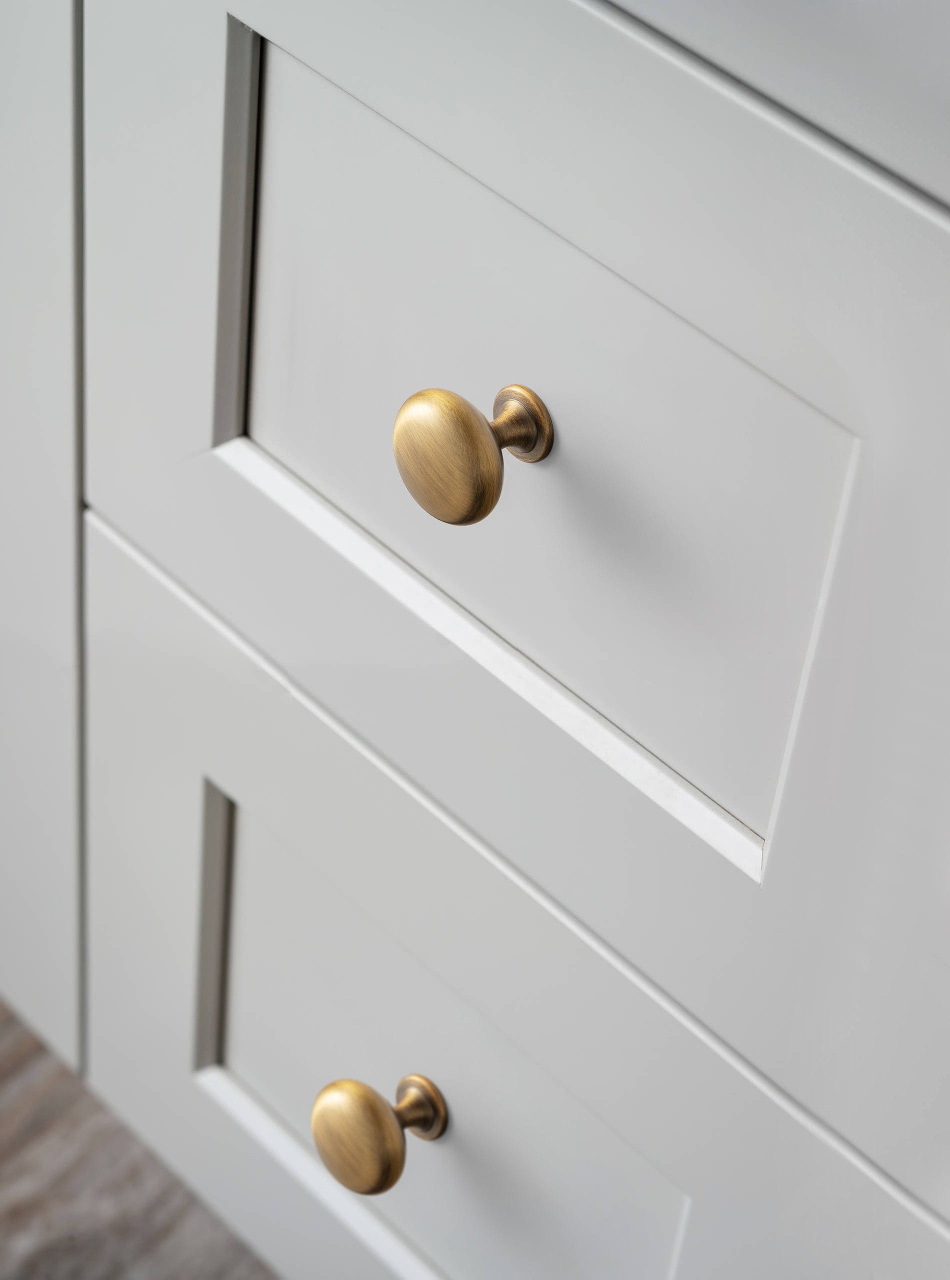Goo-Ki 6 Pack Antique Brass Zinc Alloy Cabinet Knob with Back Plate Single Hole Center Cabinet Hardware for Bedroom Kitchen