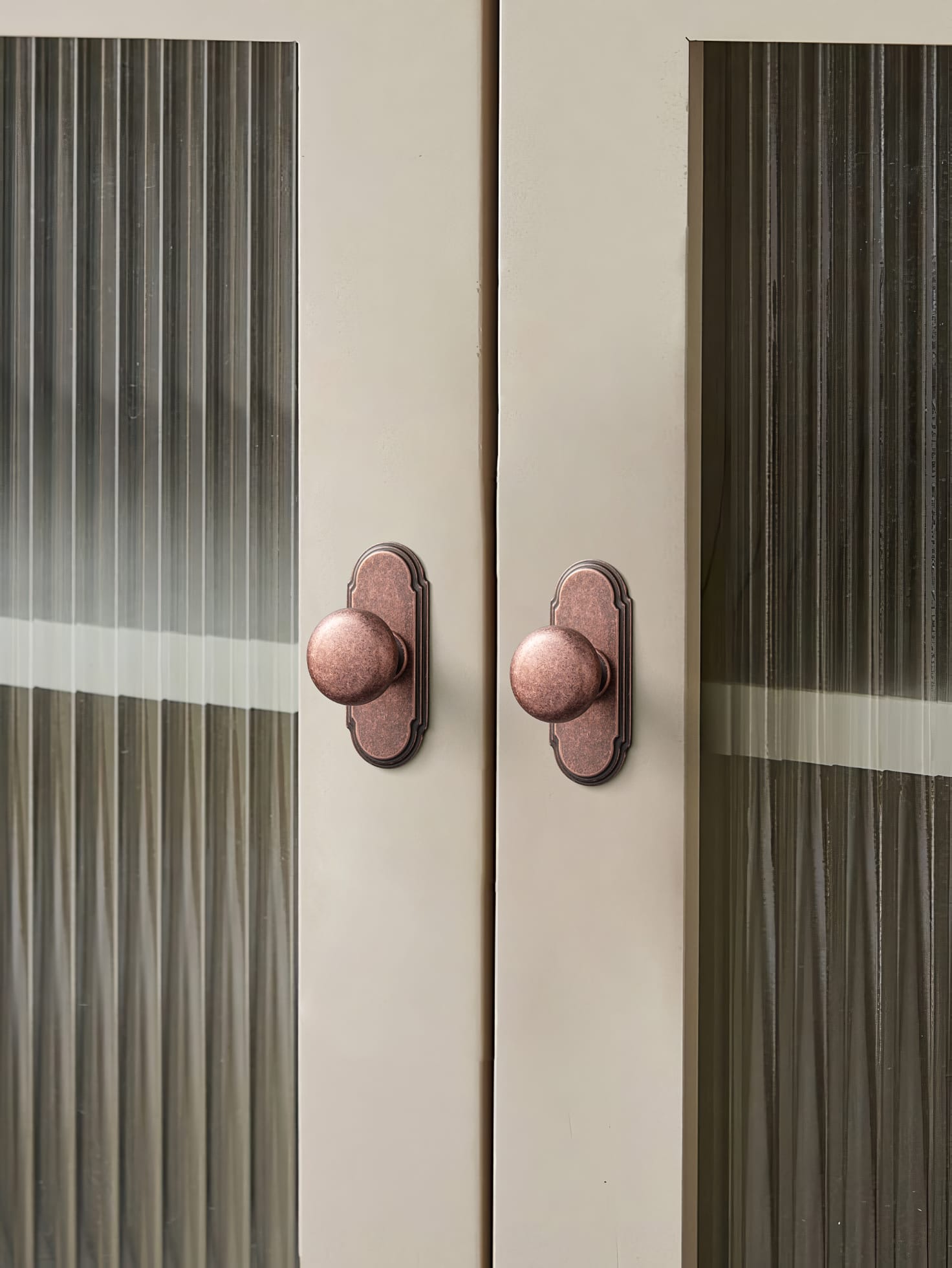 Goo-Ki 6 Pack Antique Brass Zinc Alloy Cabinet Knob with Back Plate Single Hole Center Cabinet Hardware for Bedroom Kitchen