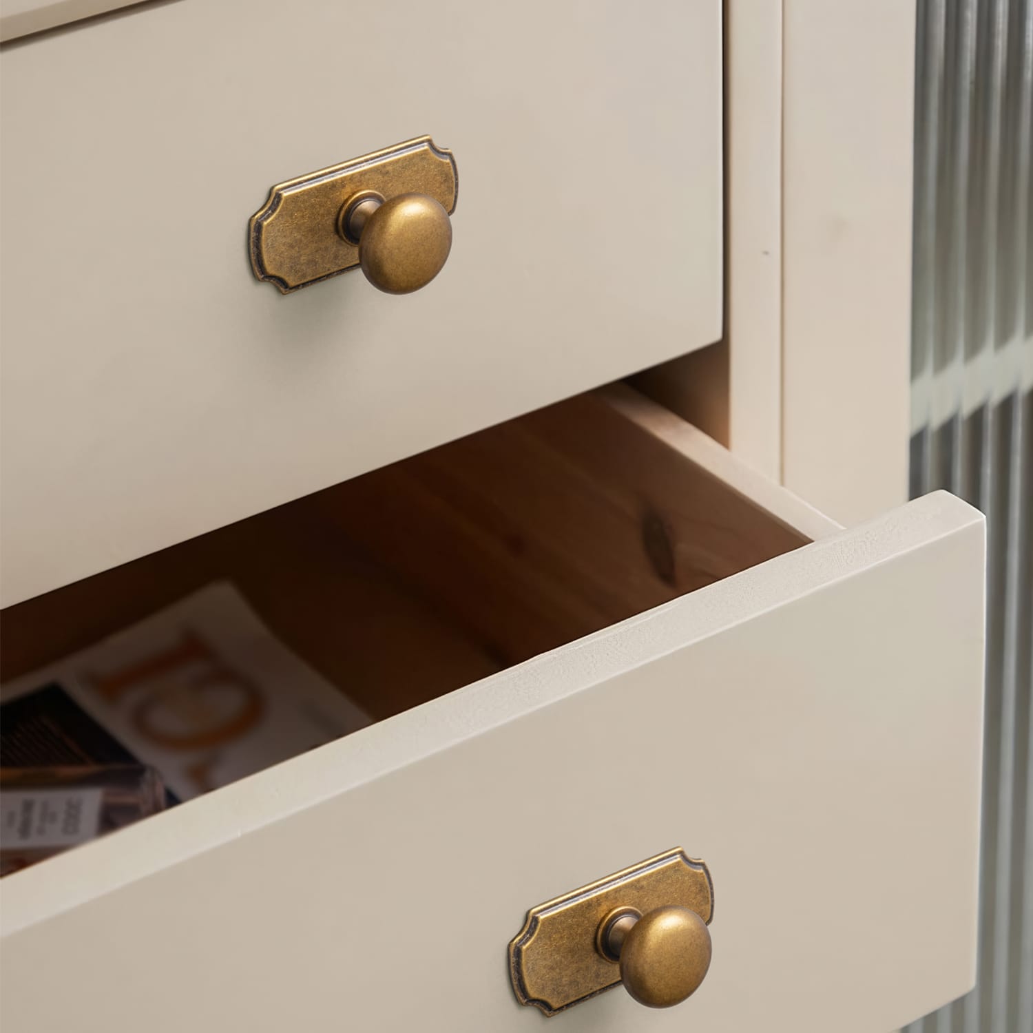 Goo-Ki 6 Pack Antique Brass Zinc Alloy Cabinet Knob with Back Plate Single Hole Center Cabinet Hardware for Bedroom Kitchen