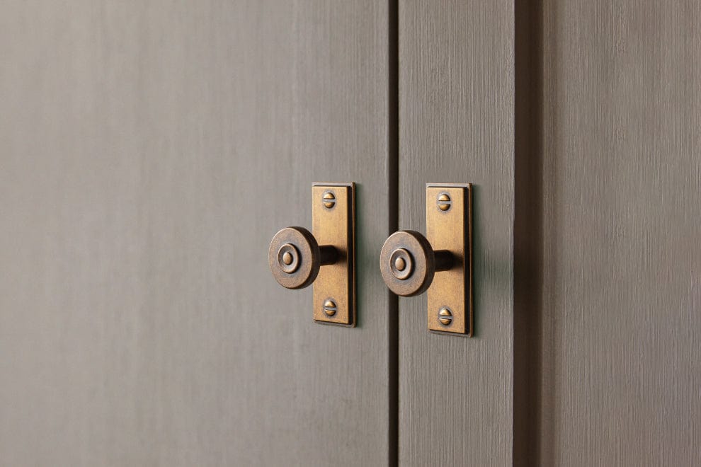 Goo-Ki 6 Pack Assorted Shaped Zinc Alloy Cabinet Hardware - Knobs and Back Plates for Stylish Furniture