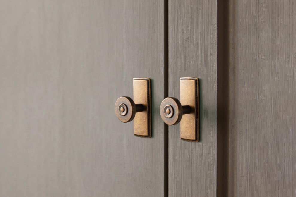 Goo-Ki 6 Pack Assorted Shaped Zinc Alloy Cabinet Hardware - Knobs and Back Plates for Stylish Furniture