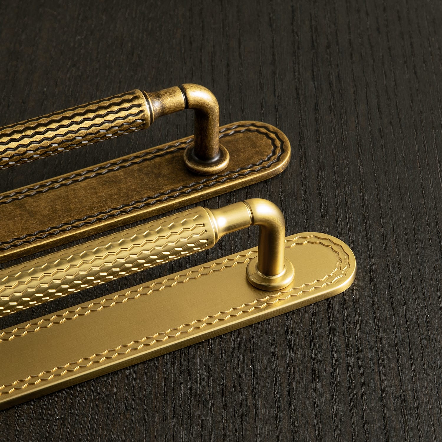 Goo-Ki 6 Pack Retro Wave Pattern Zinc Alloy Cabinet Handles with Mounting Back Plate Durable Drawer Pulls