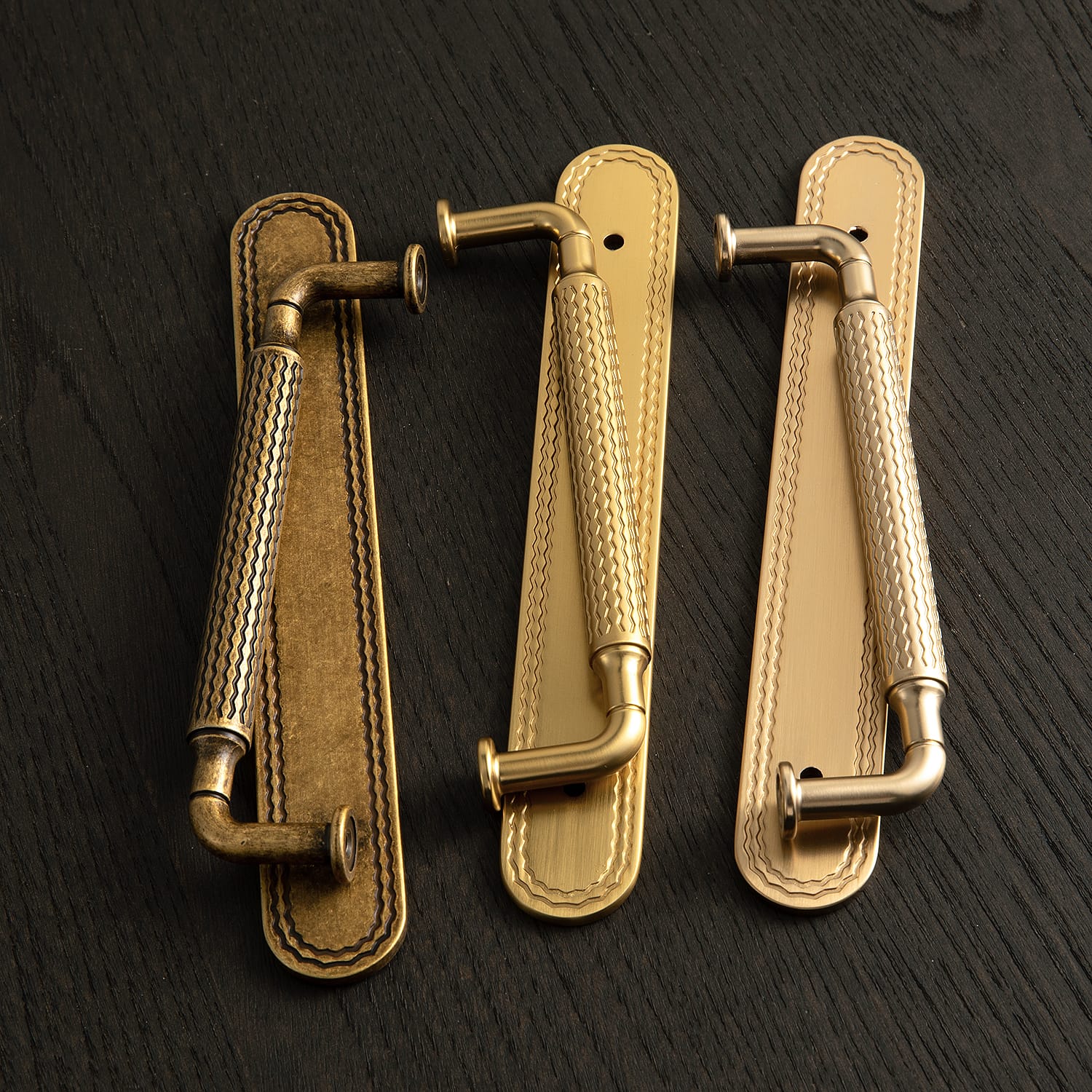 Goo-Ki 6 Pack Retro Wave Pattern Zinc Alloy Cabinet Handles with Mounting Back Plate Durable Drawer Pulls