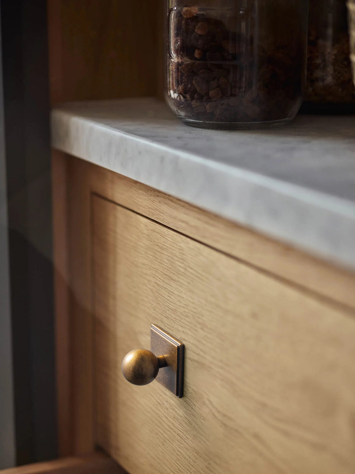 Goo-Ki 6 Pack Round Cabinet Knobs with Decorative Back Plate Zinc Alloy Cabinet Hardware for Kitchen