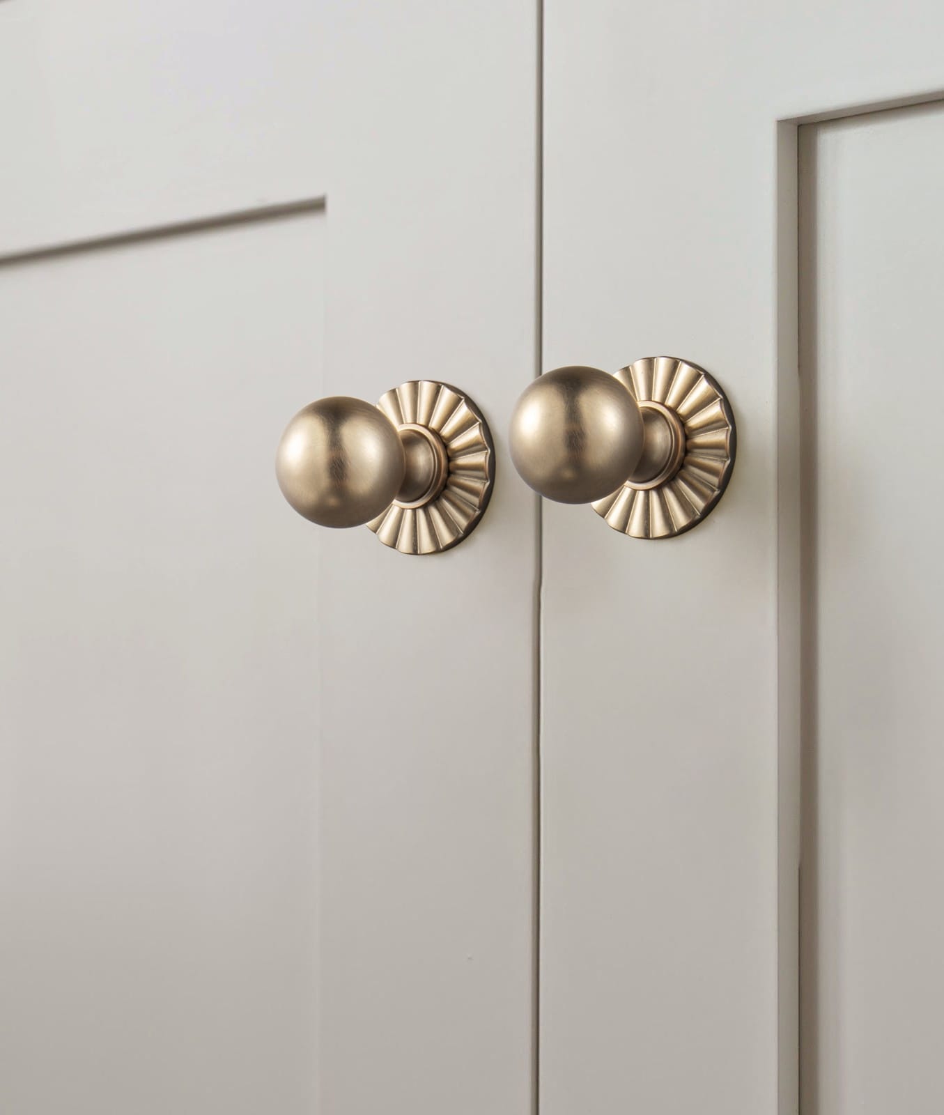 Goo-Ki 6 Pack Stylish Zinc Alloy Cabinet Knobs Classic Round Design Durable Cabinet Handles