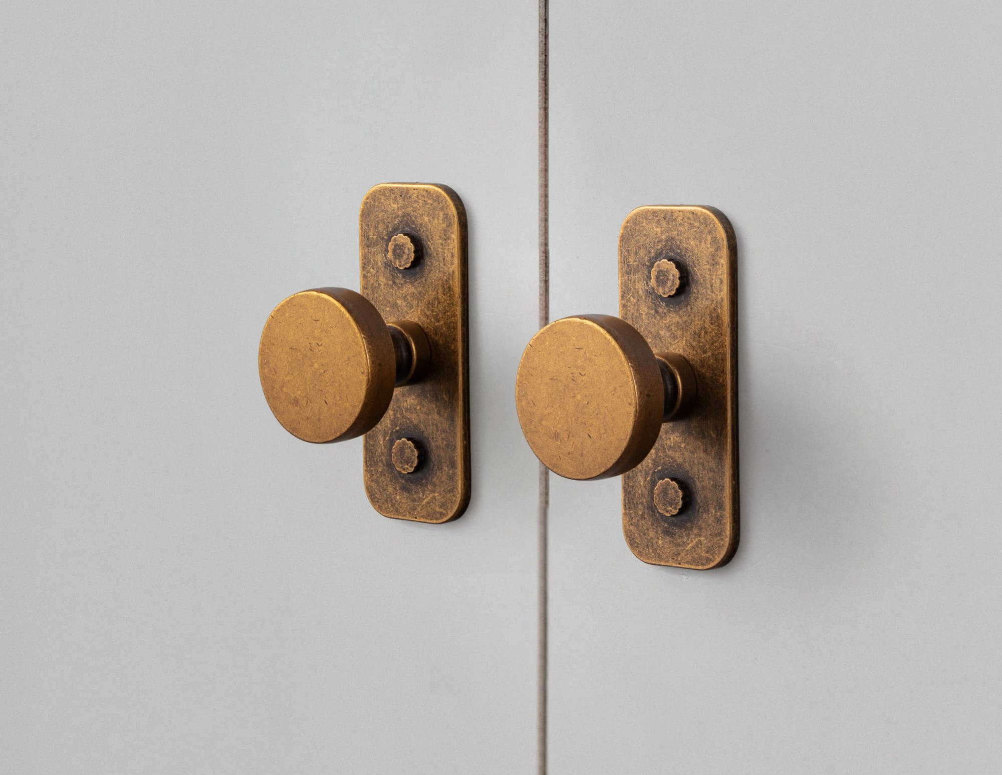 Goo-Ki 6 Pack Vintage Brass Zinc Alloy Cabinet Knob with Back Plate Single Hole Center Kitchen Hardware