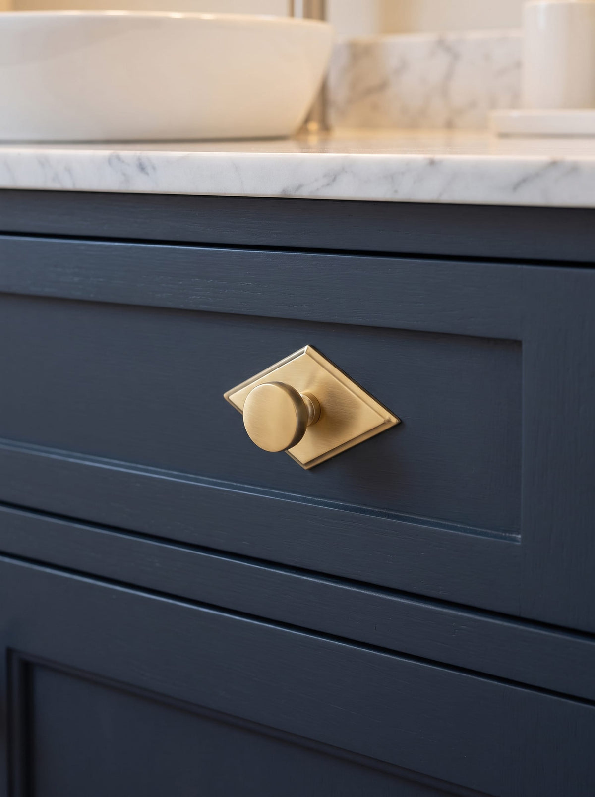 Goo-Ki 6 Pack Vintage Brass Zinc Alloy Cabinet Knob with Back Plate Single Hole Center Kitchen Hardware