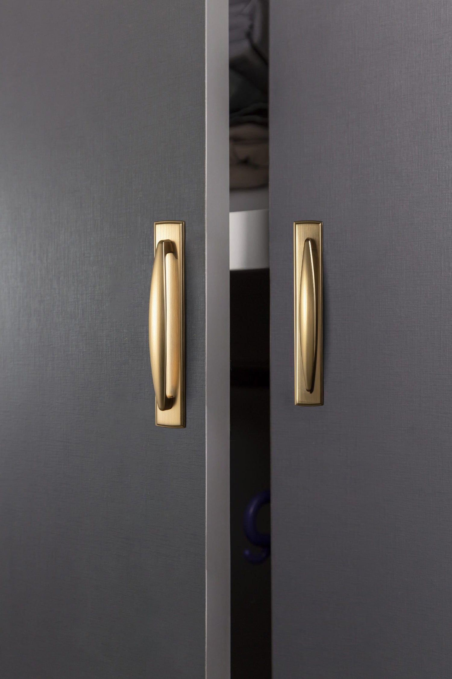 Goo-Ki Antique Brass Cabinet Handles Timeless Drawer Pulls for Classic Furniture Revival