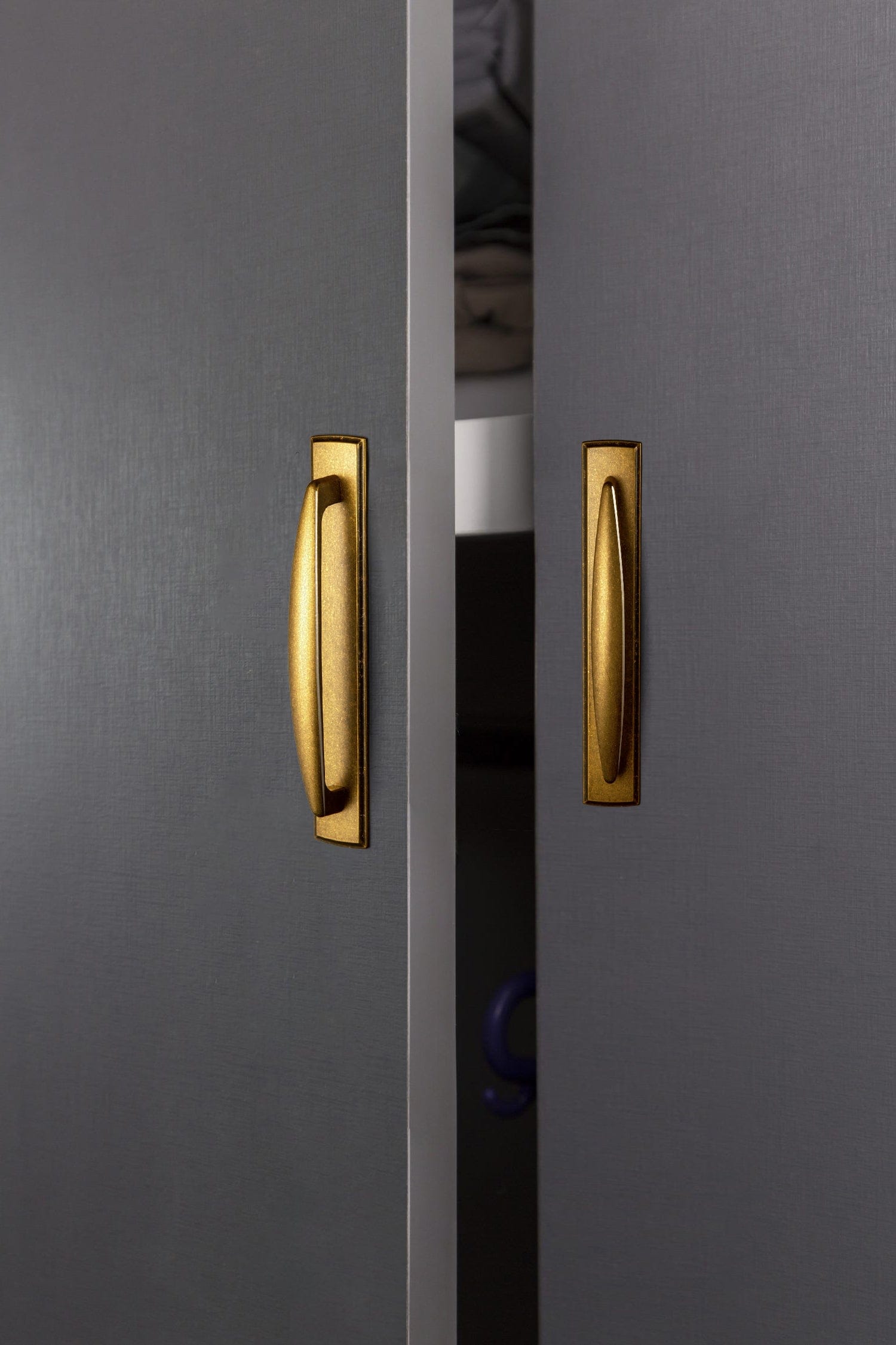 Goo-Ki Antique Brass Cabinet Handles Timeless Drawer Pulls for Classic Furniture Revival