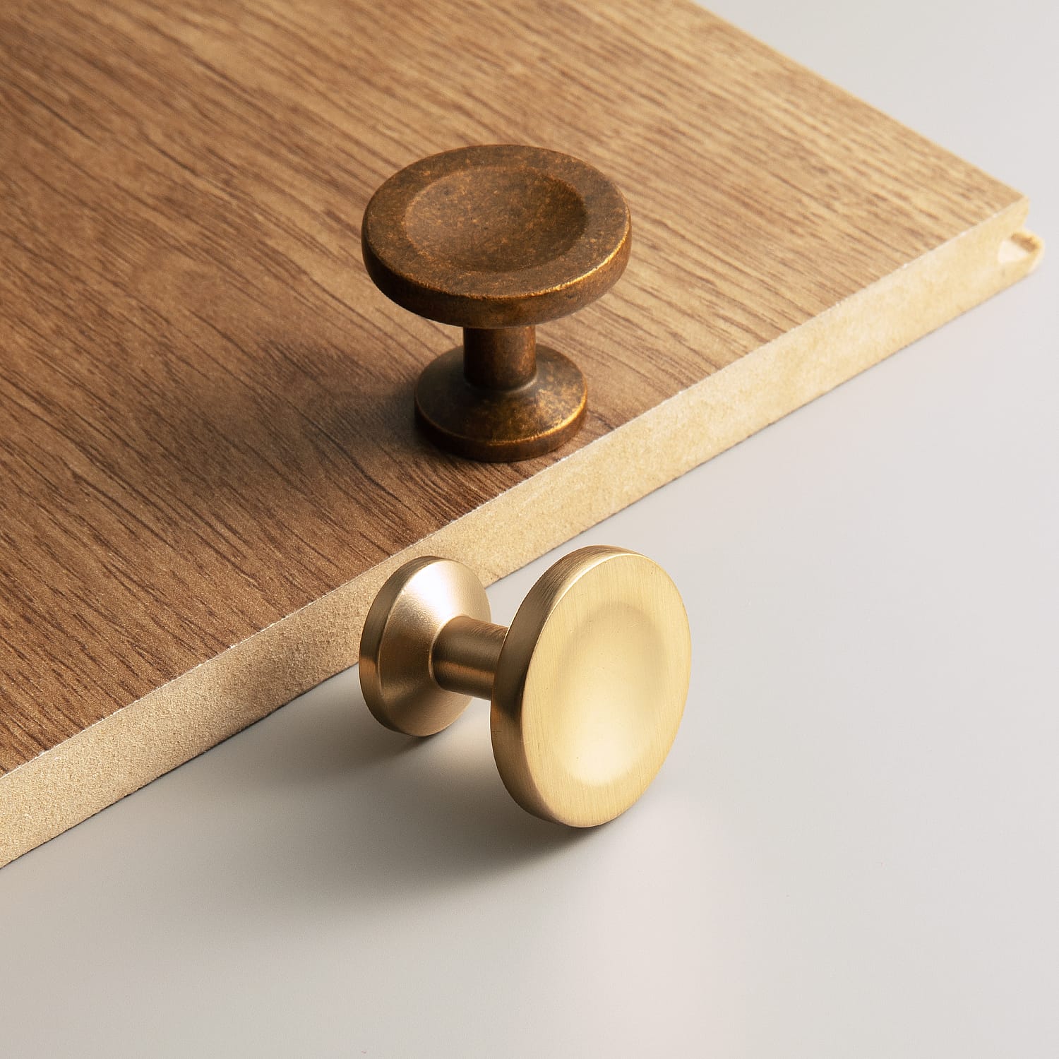 Goo-Ki Assorted Shaped Zinc Alloy Cabinet Hardware - Knobs and Back Plates for Stylish Furniture