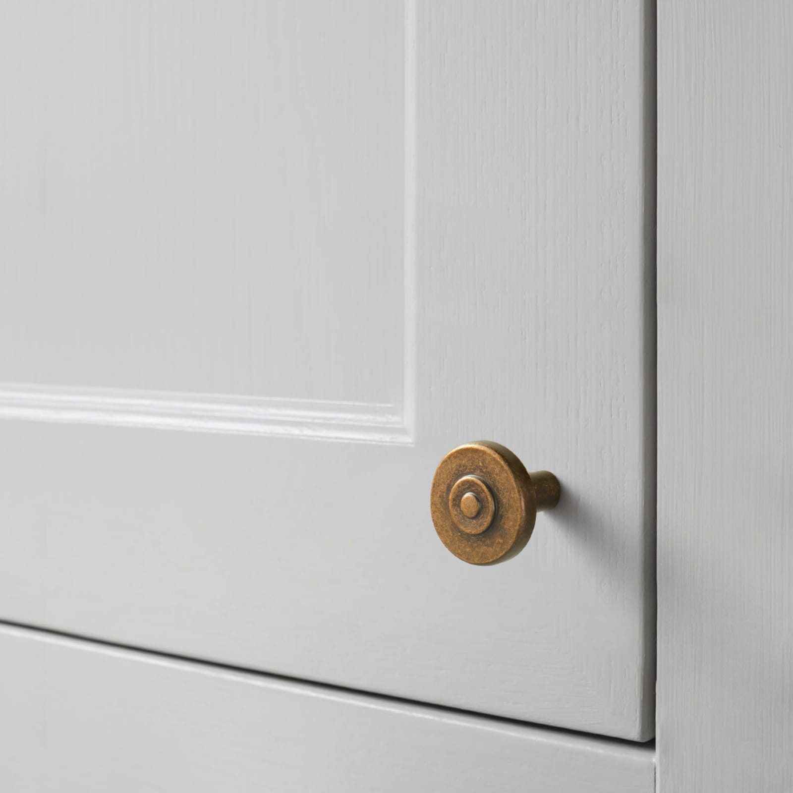 Goo-Ki Assorted Shaped Zinc Alloy Cabinet Hardware - Knobs and Back Plates for Stylish Furniture
