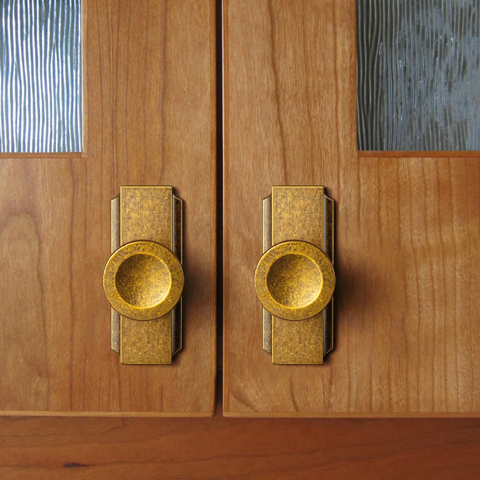 Goo-Ki Assorted Shaped Zinc Alloy Cabinet Hardware - Knobs and Back Plates for Stylish Furniture