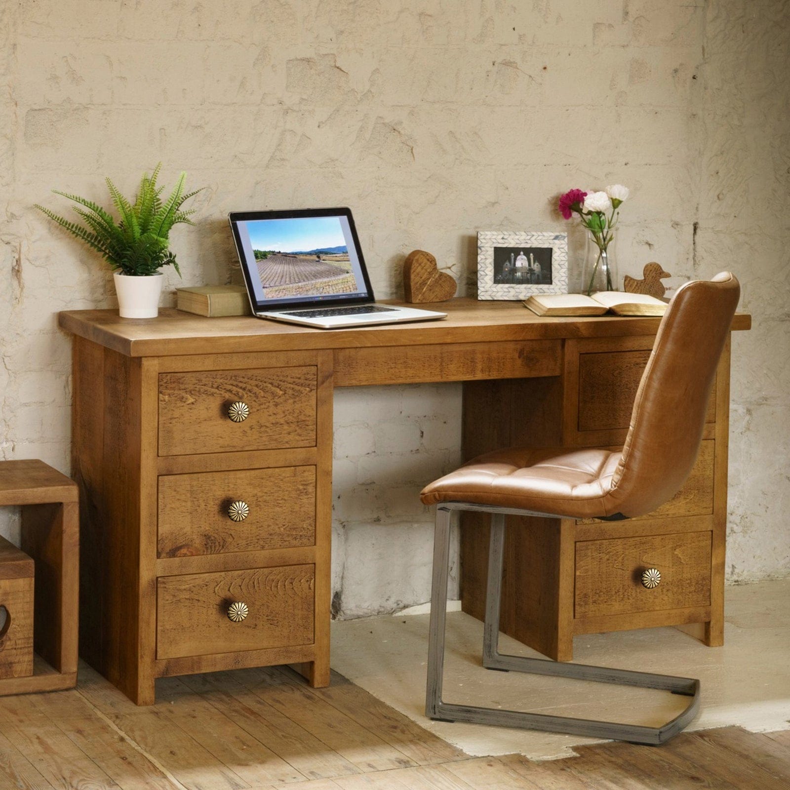 Goo-Ki Chrysanthemum Pattern Embossed Cabinet Knobs Distressed Zinc Alloy Furniture Hardware