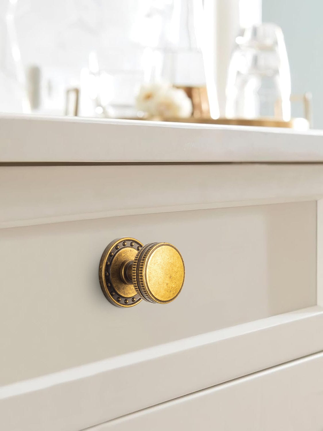 Goo-Ki Distinctive Artistic Engravings Single Hole Round Cabinet Knob Retro Flair Kitchen Hardware