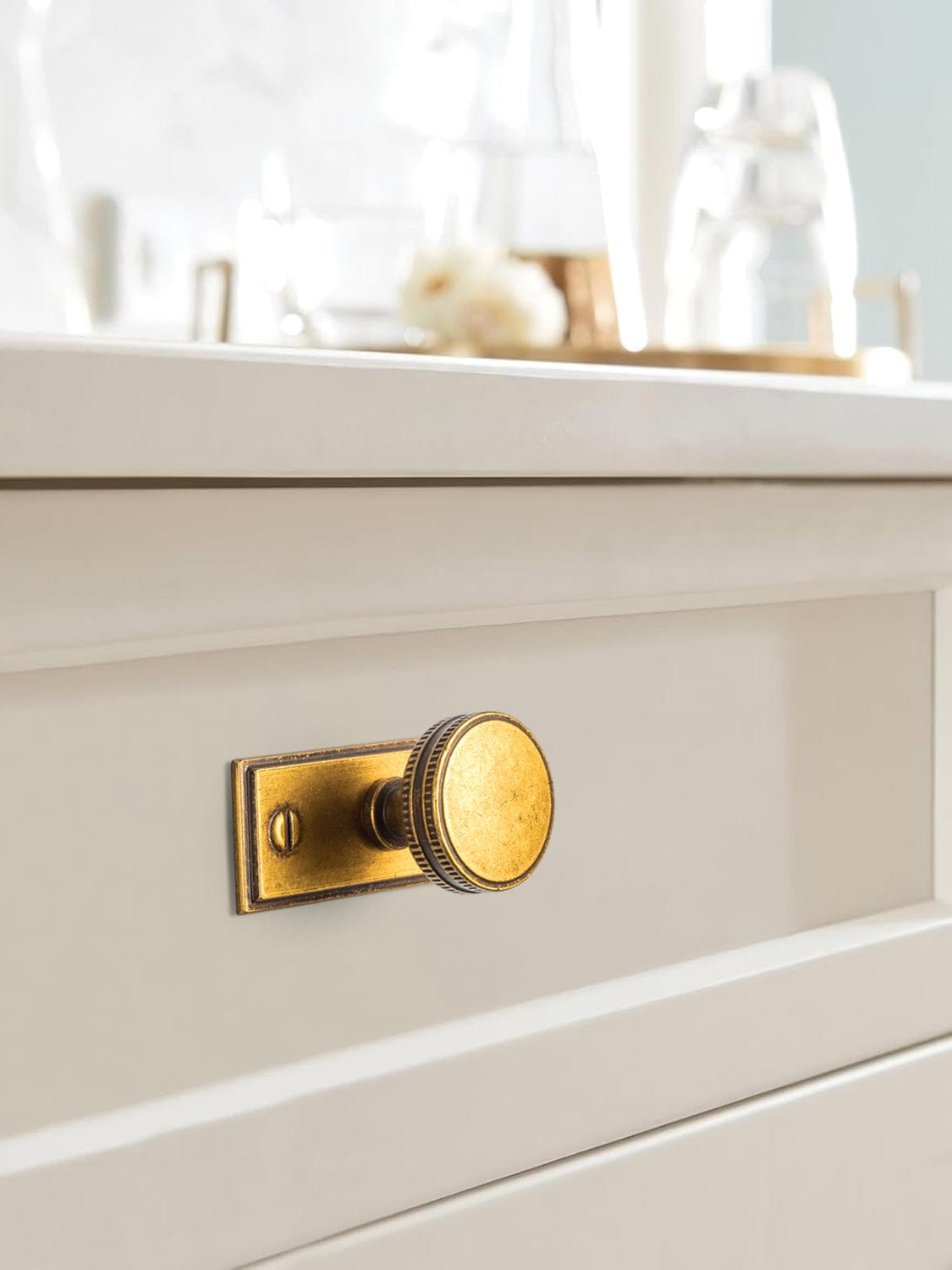 Goo-Ki Distinctive Artistic Engravings Single Hole Round Cabinet Knob Retro Flair Kitchen Hardware