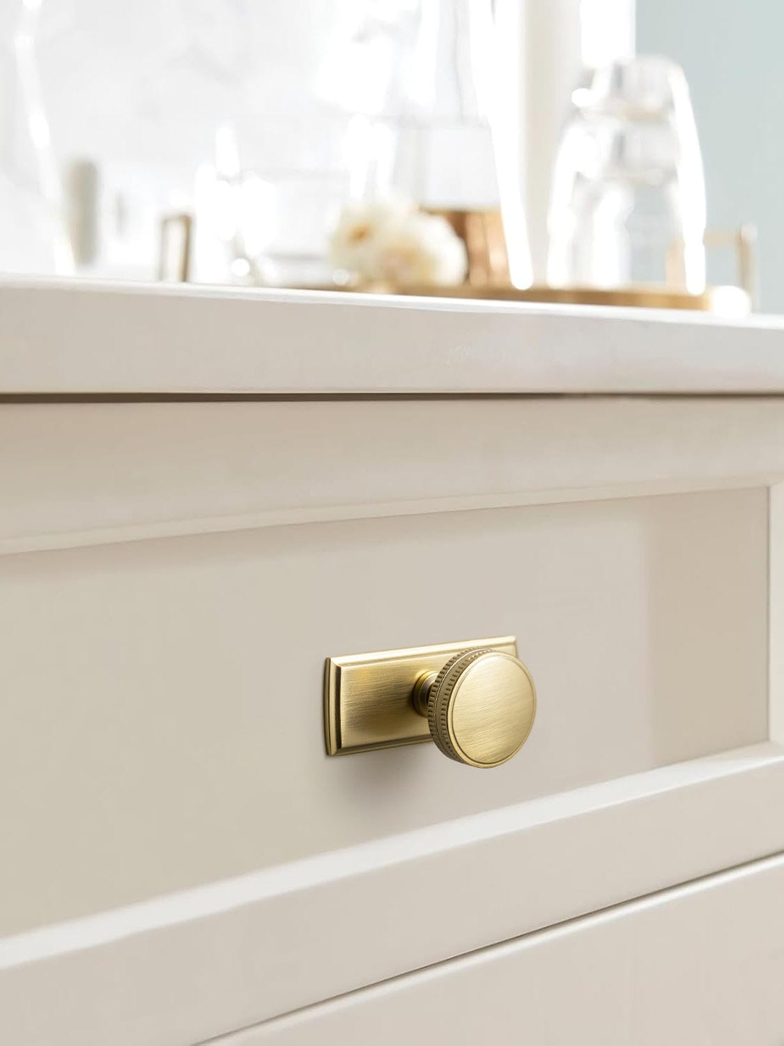 Goo-Ki Distinctive Artistic Engravings Single Hole Round Cabinet Knob Retro Flair Kitchen Hardware