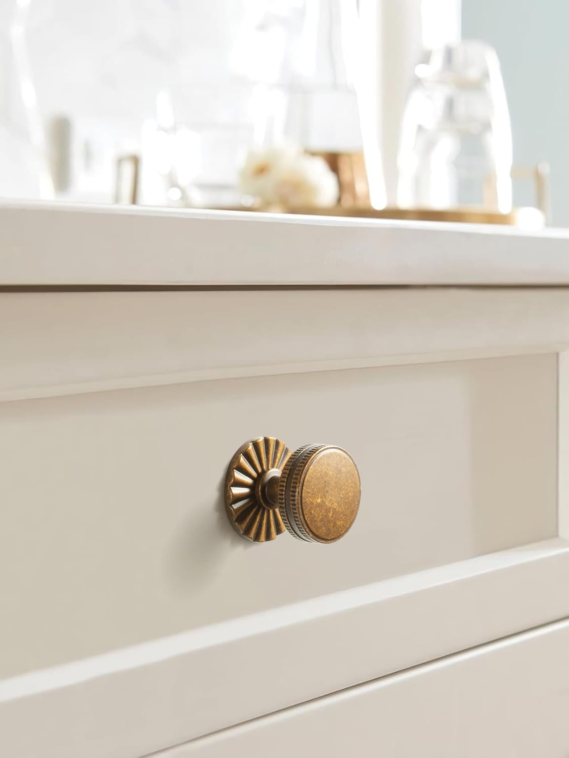 Goo-Ki Distinctive Artistic Engravings Single Hole Round Cabinet Knob Retro Flair Kitchen Hardware