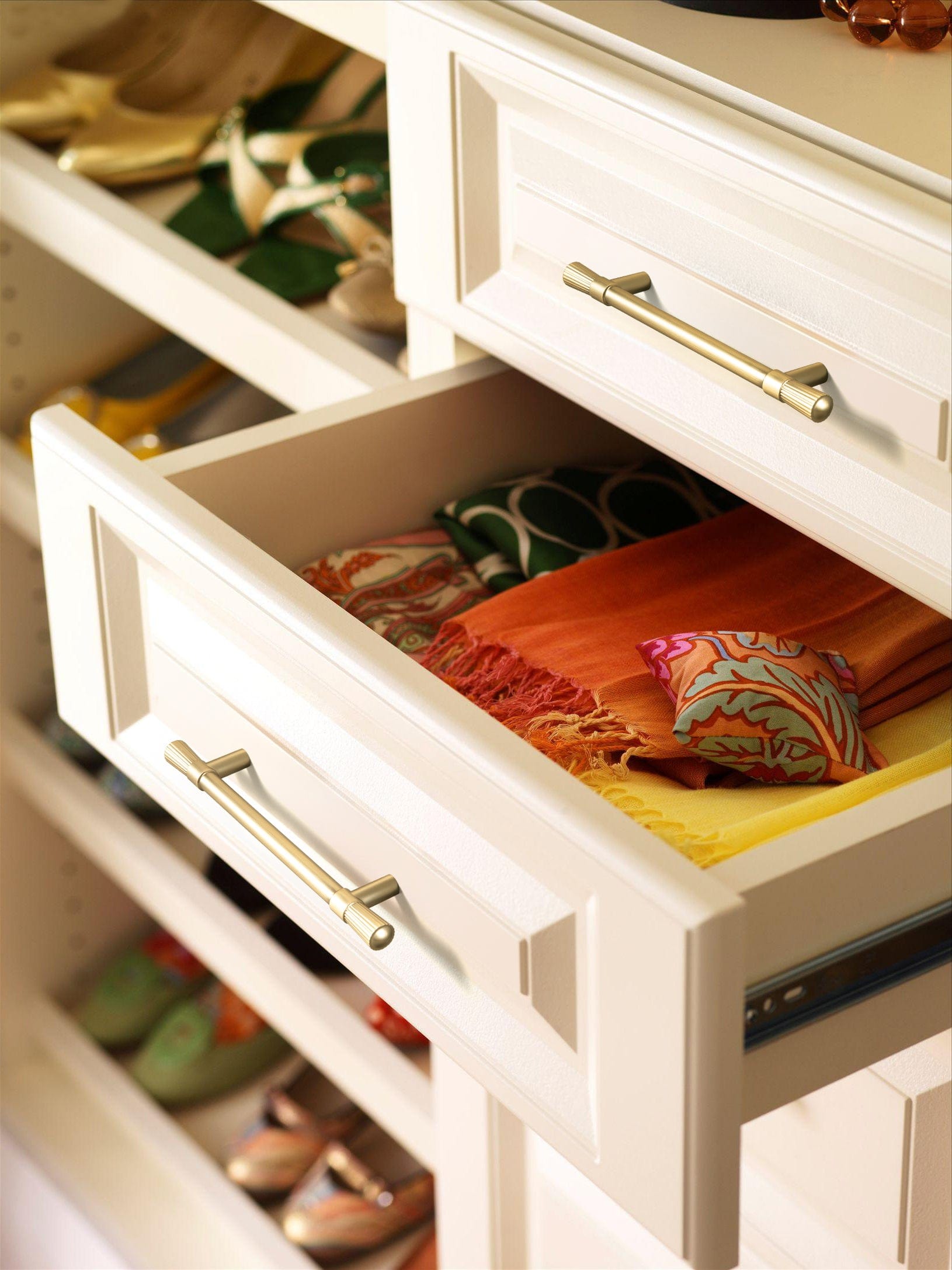 Goo-Ki Distinctive Stylish Zinc Alloy Cabinet Handles Featuring Textured Ribbed Ends