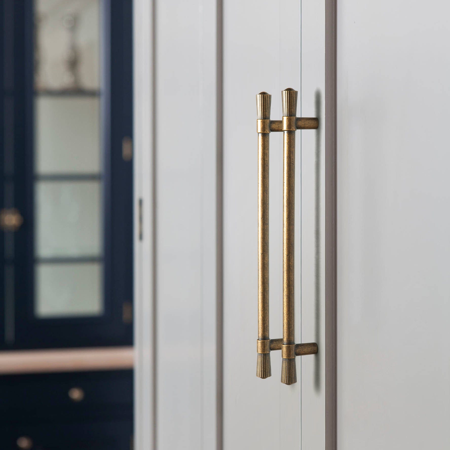 Goo-Ki Distinctive Stylish Zinc Alloy Cabinet Handles Featuring Textured Ribbed Ends