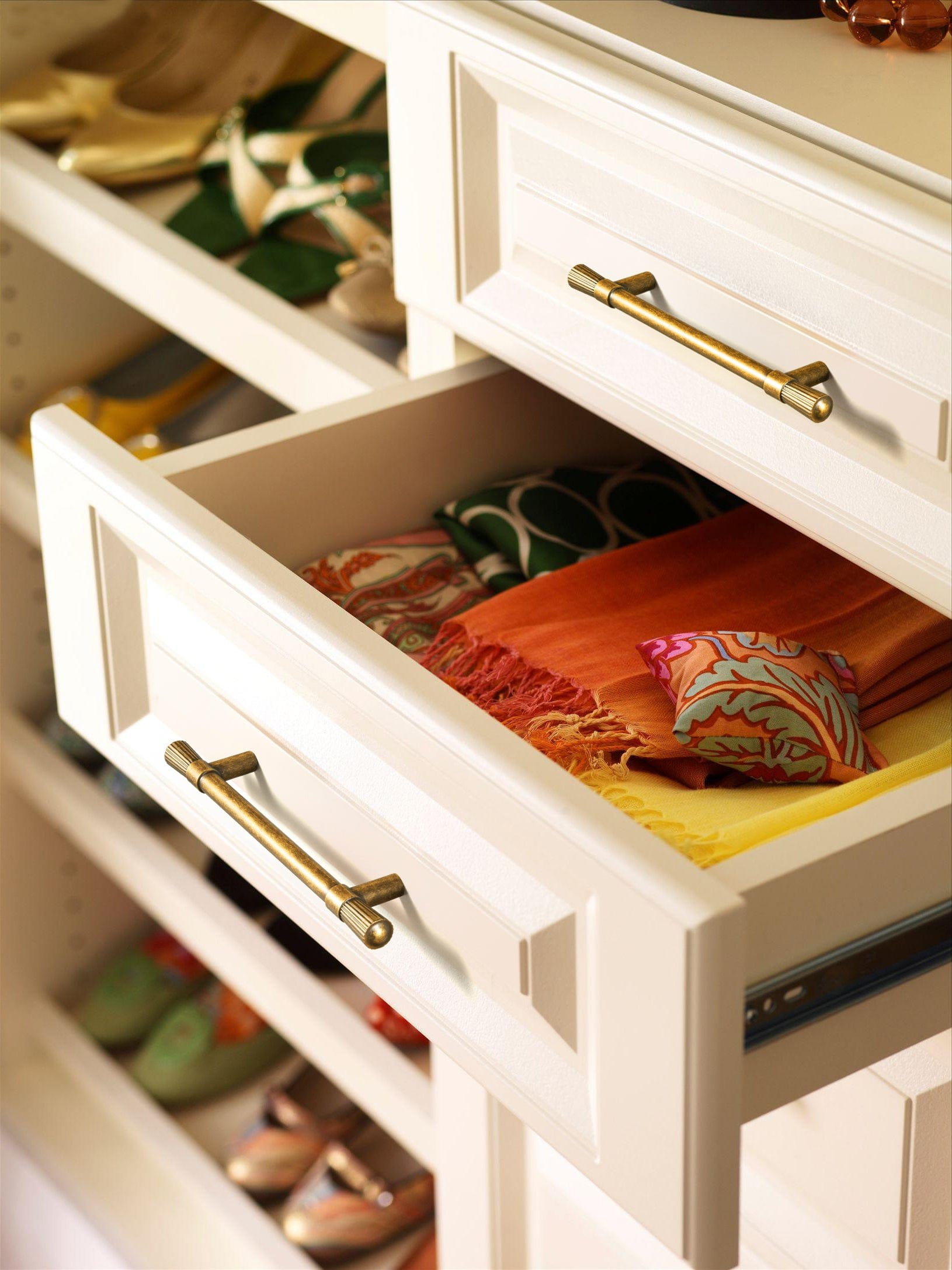 Goo-Ki Distinctive Stylish Zinc Alloy Cabinet Handles Featuring Textured Ribbed Ends