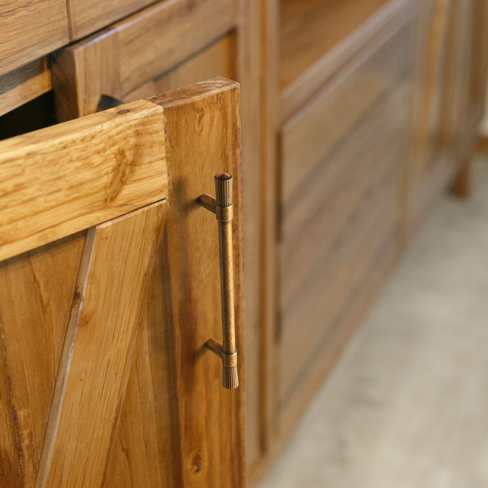 Goo-Ki Distinctive Stylish Zinc Alloy Cabinet Handles Featuring Textured Ribbed Ends