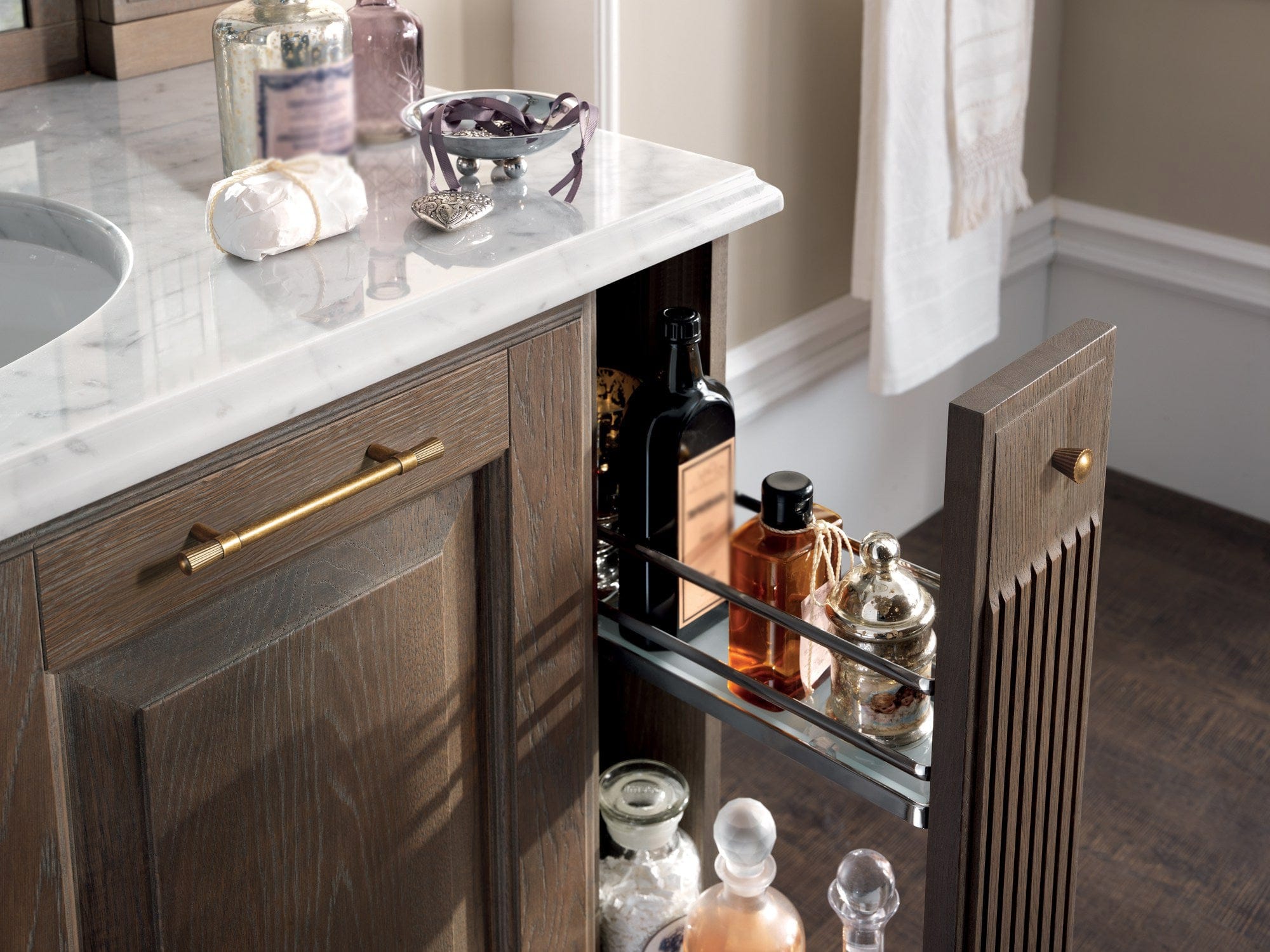 Goo-Ki Distinctive Stylish Zinc Alloy Cabinet Handles Featuring Textured Ribbed Ends