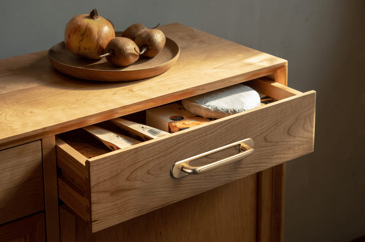 Goo-Ki Elegant Antique and Brushed Brass Bar Pull Cabinet Handles with Unique Design
