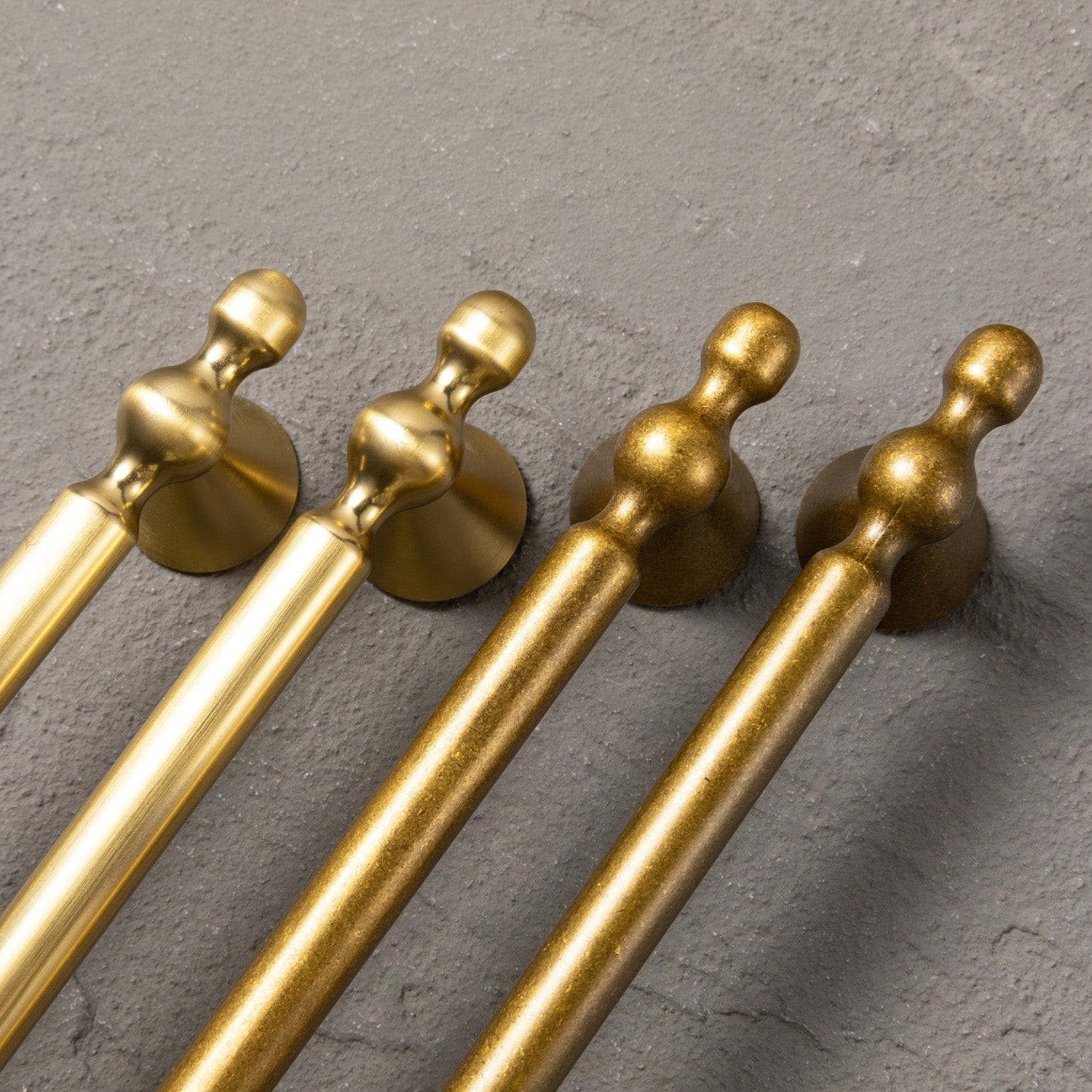 Goo-Ki Elegant Zinc Alloy Cabinet Handles - Sleek Cylindrical with Decorative Spherical Ends