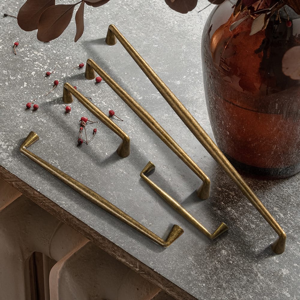 Goo-Ki 【EU Order】Retro Cabinet Pulls Luxurious Drawer Pulls for Bedroom Kitchen