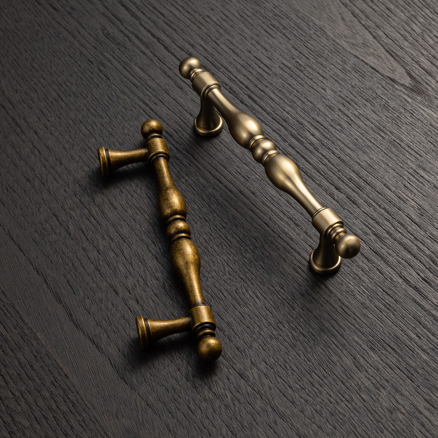 Goo-Ki European Vintage Turned Bar Drawer Handles, Solid Zinc Alloy Cabinet Pulls for Farmhouse Kitchen