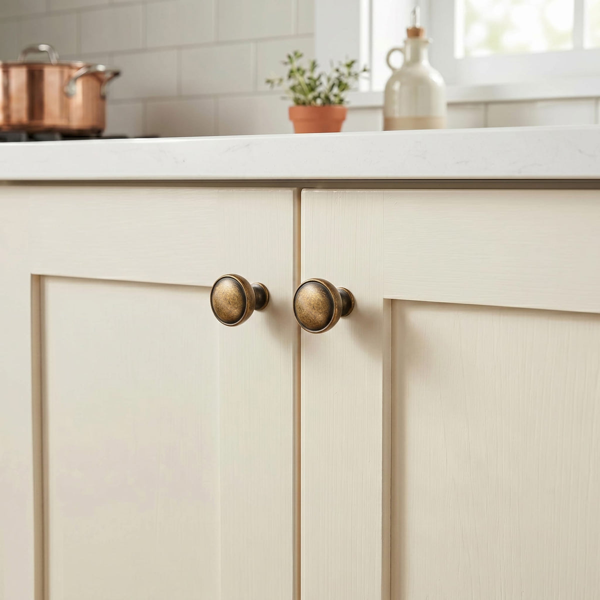 Goo-Ki Goblet Shaped Zinc Alloy Cabinet Knobs, Vintage Wine Cup Round Drawer Knob for Kitchen Cabinet