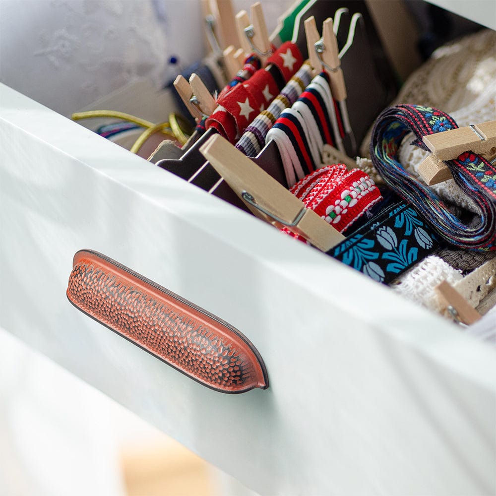 Goo-Ki Hammered Texture Cabinet Cup Pulls with Curved Edges Elegant Vintage Drawer Bin Handle for Kitchen