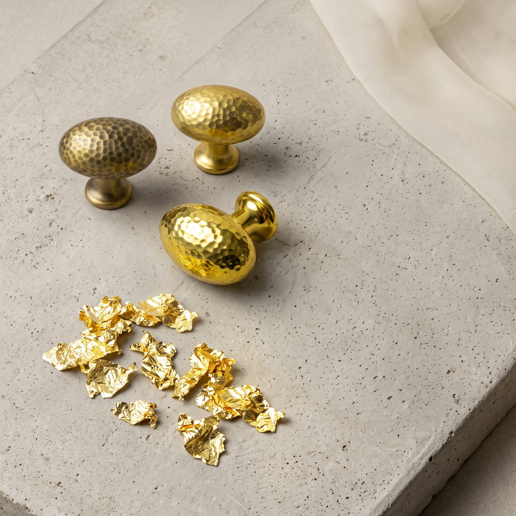 Goo-Ki Hammered Texture Oval Cabinet Knobs, Egg Shaped Solid Zinc Alloy Drawer Furniture Knobs for Kitchen Cabinets