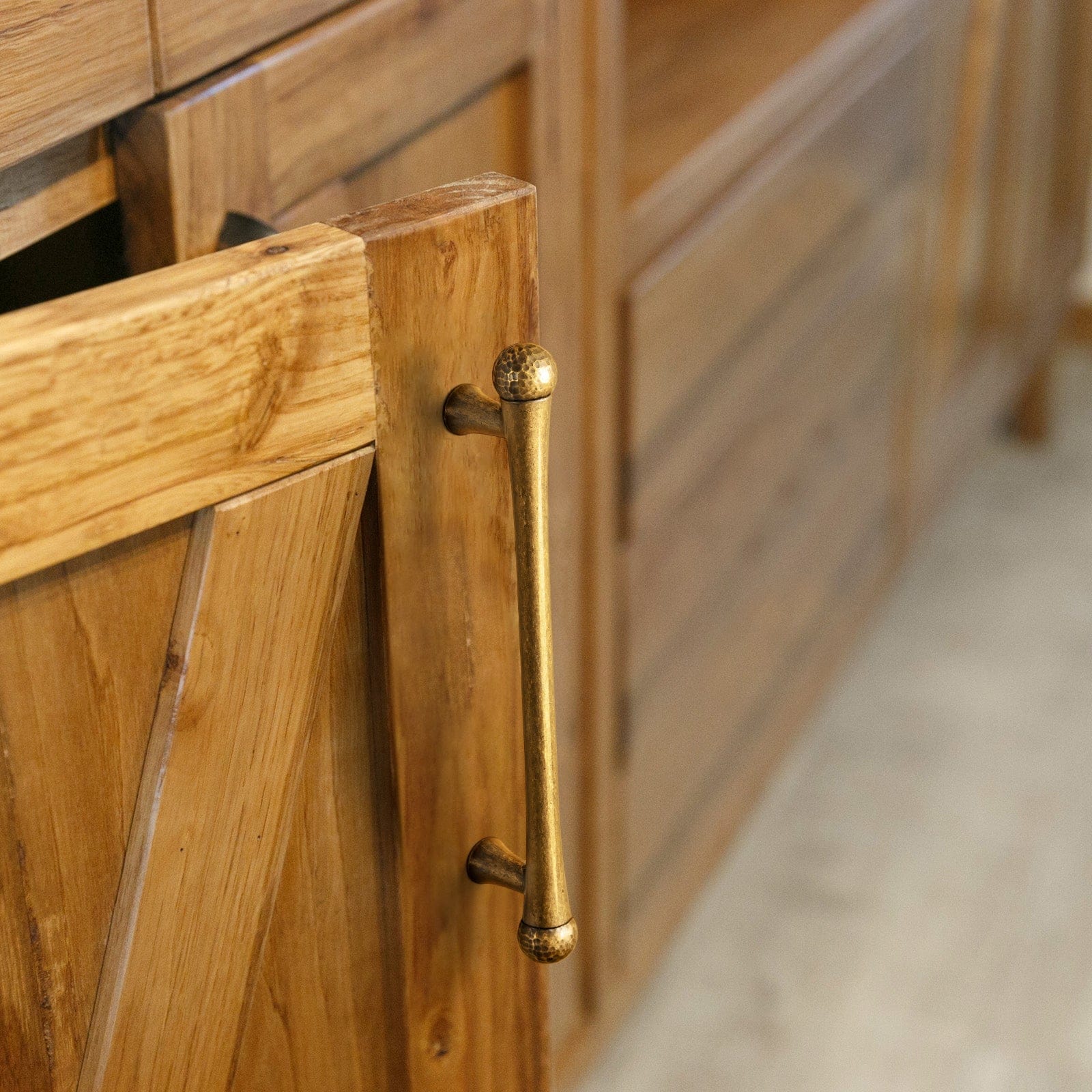 Goo-Ki Hammered Zinc Alloy Cabinet Pulls & Knobs - Textured Hardware for Kitchen Drawers/Cupboards