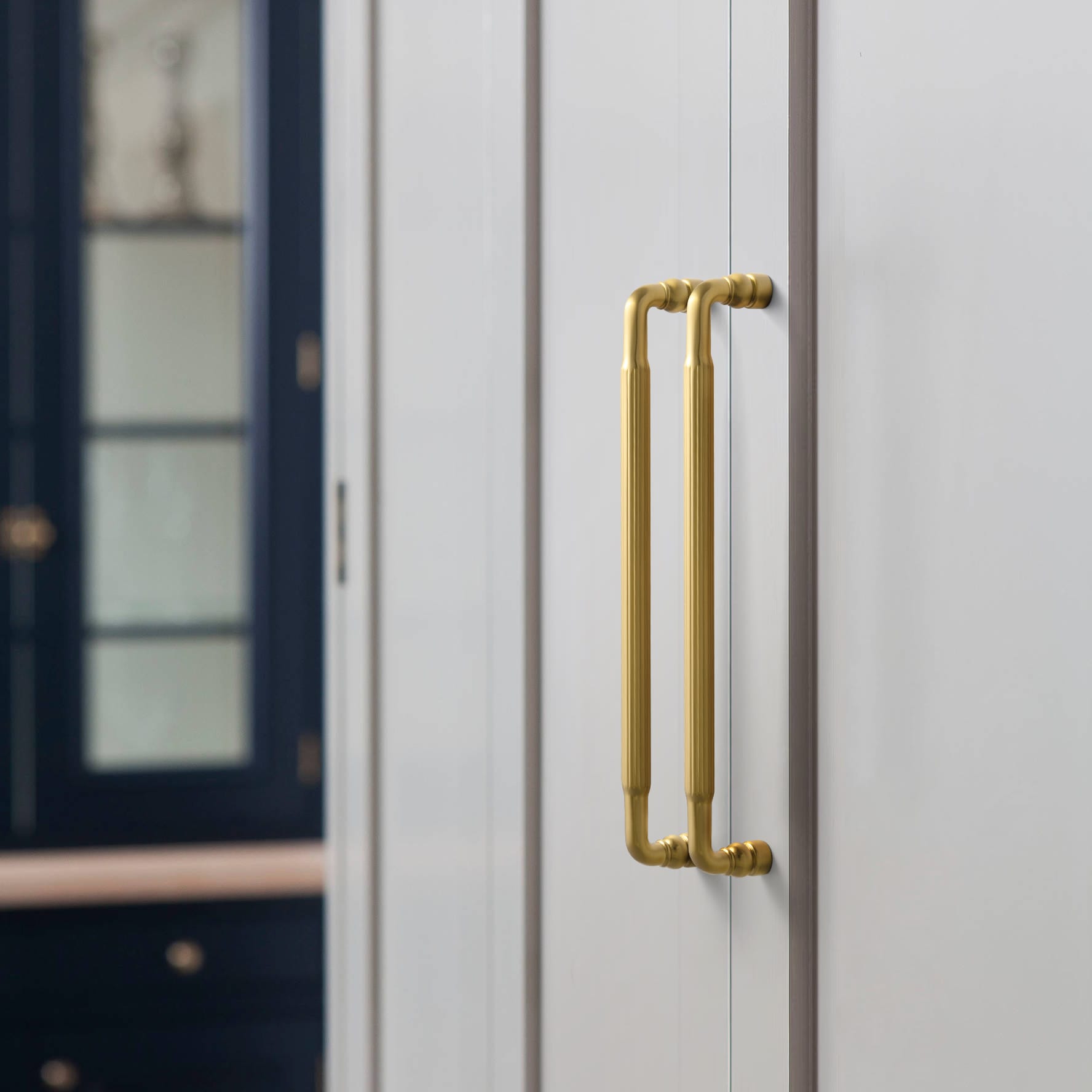 Goo-Ki Industrial Decorative Cabinet Pulls Unique L-shaped Drawer Handles with Textured Grip
