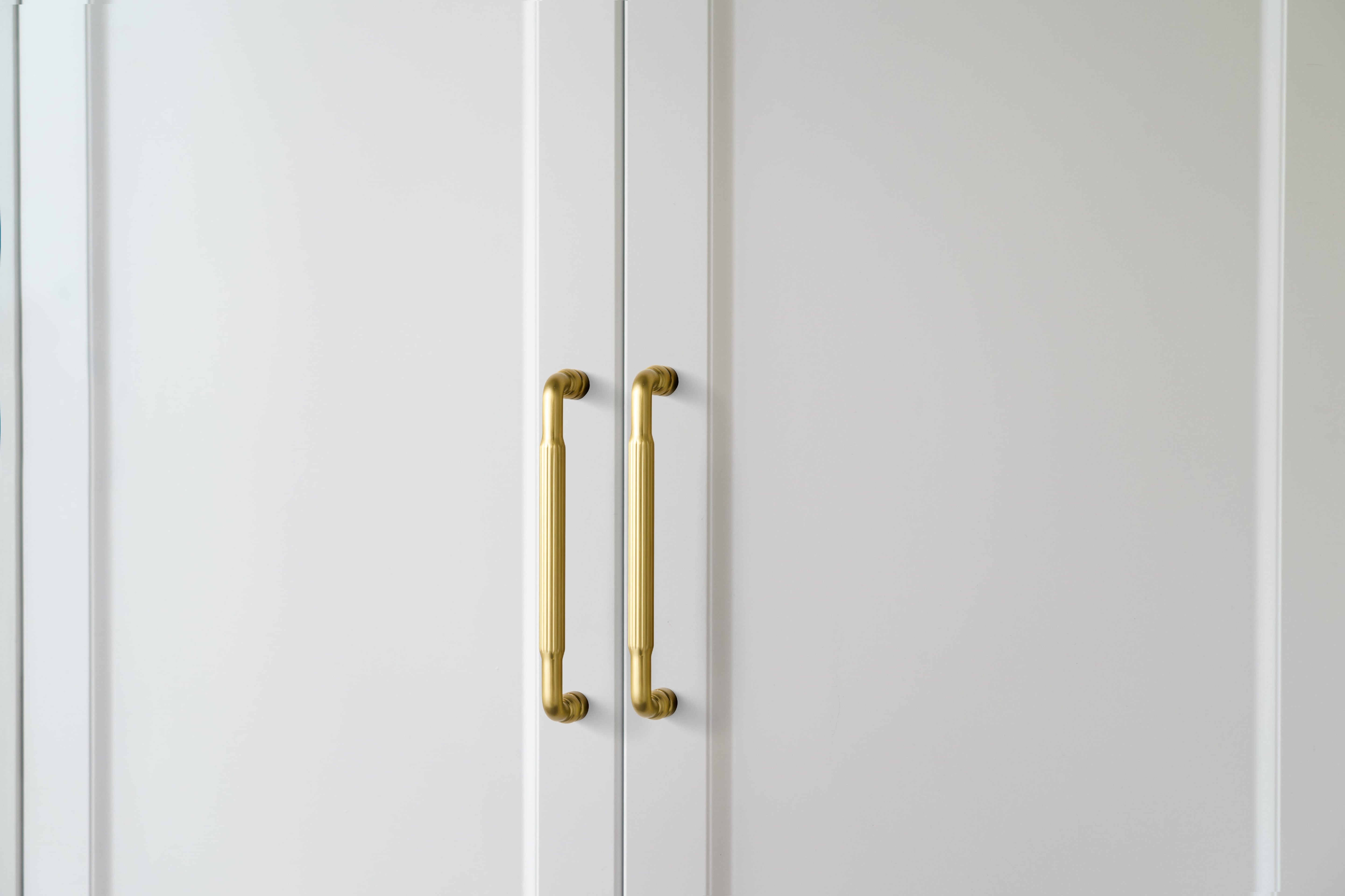 Goo-Ki Industrial Decorative Cabinet Pulls Unique L-shaped Drawer Handles with Textured Grip