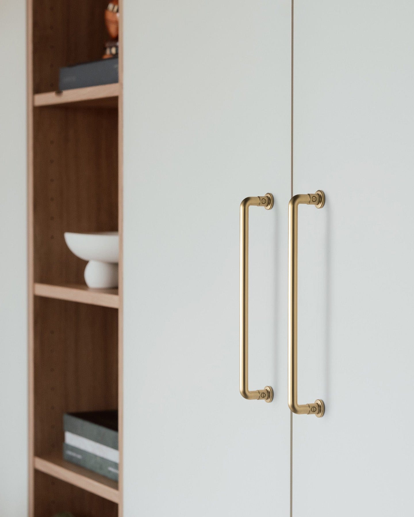 Goo-Ki Industrial Round Bar Zinc Alloy Pulls - Champagne Bronze & Antique Brass Finish