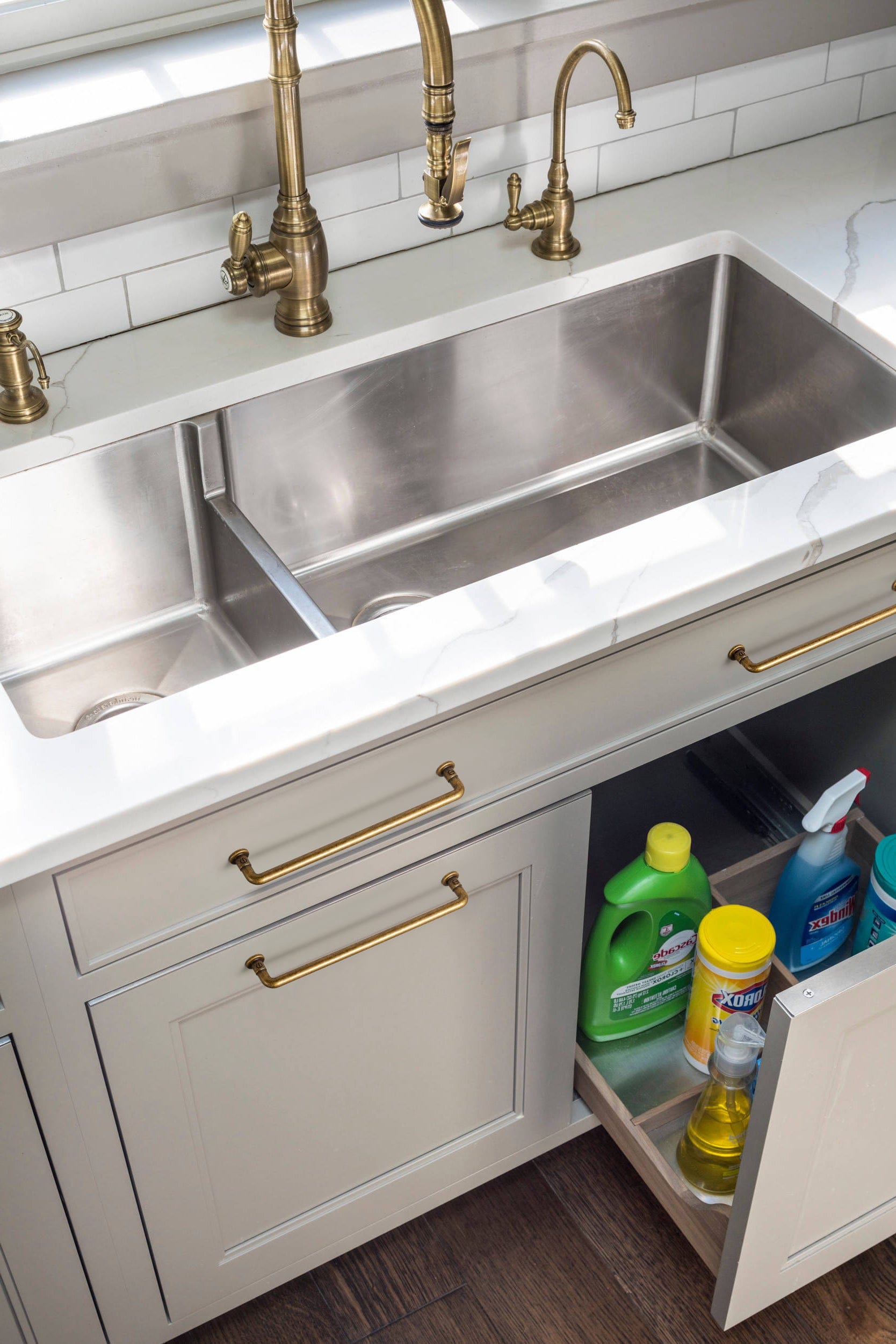 Goo-Ki Industrial Round Bar Zinc Alloy Pulls - Champagne Bronze & Antique Brass Finish