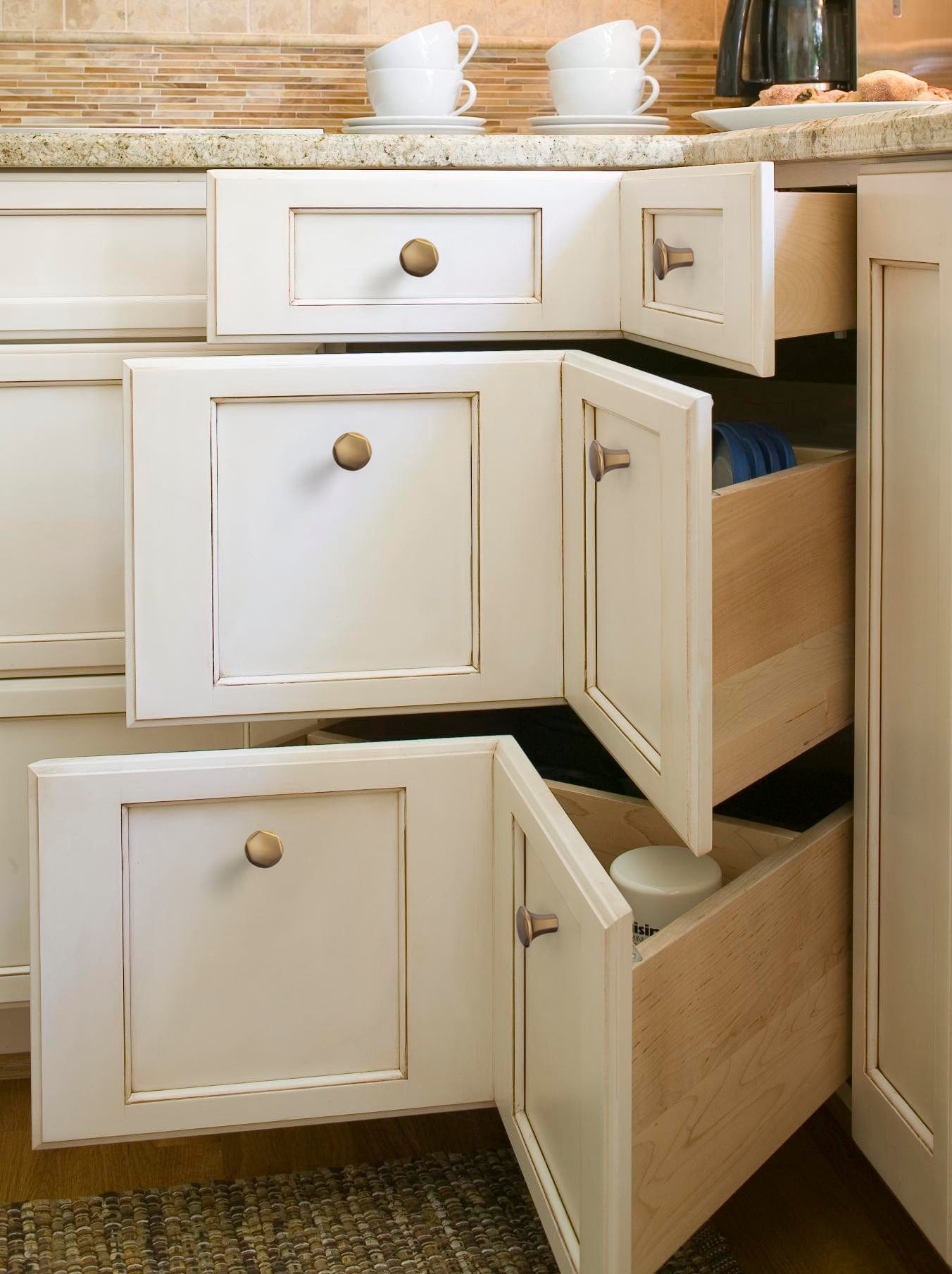 Goo-Ki Large Base Cabinet Handle Angled Bronze Drawer Pulls