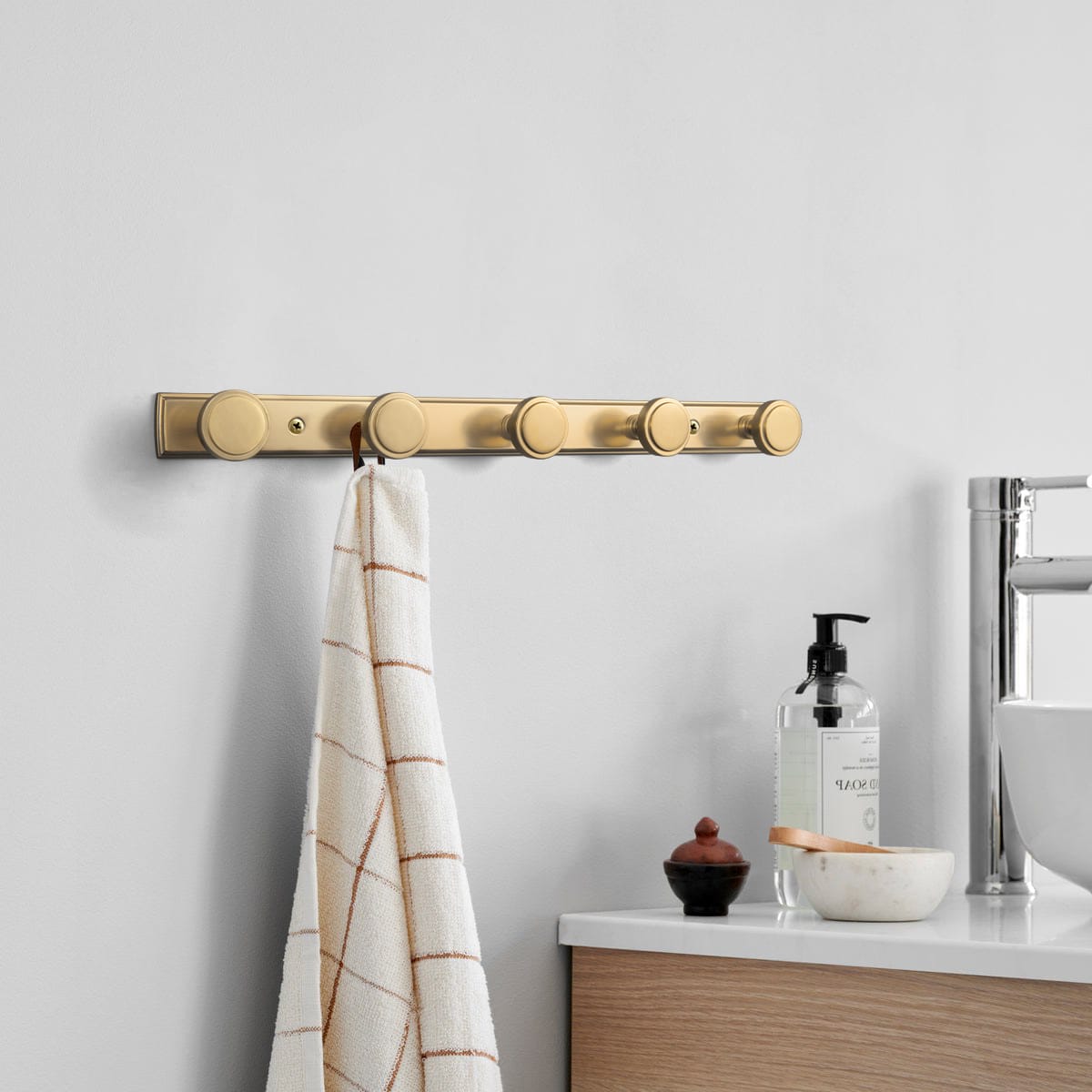 Goo-Ki Minimalist Round Knob Zinc Alloy Coat Hook Rail, Wall Mounted Robe Hanger for Coats, Towels & Accessories