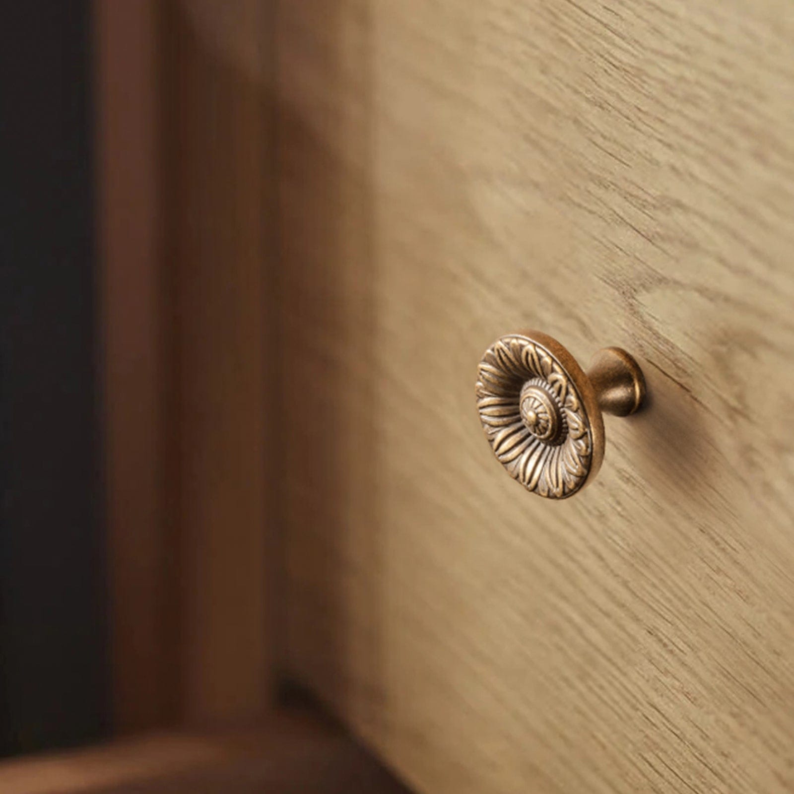 Goo-Ki Ornate Sunflower Embossed Cabinet Knobs Distressed Multi-Tone Zinc Alloy Furniture Hardware