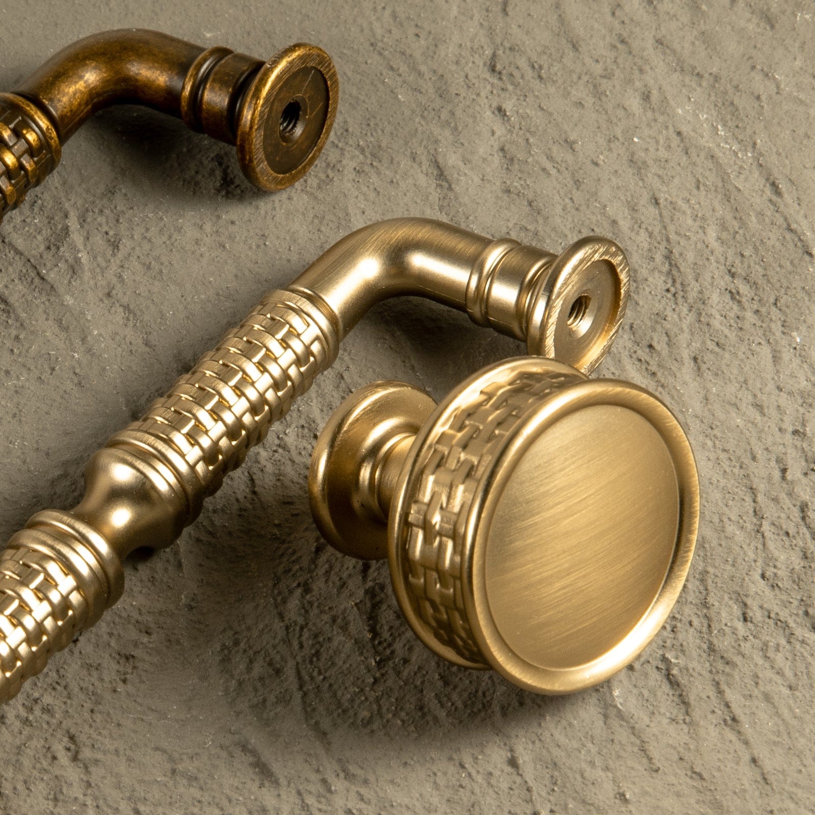 Goo-Ki Ornate Woven Pattern Zinc Alloy Cabinet Knobs & Pulls - Retro Style Hardware for Kitchen Cabinets